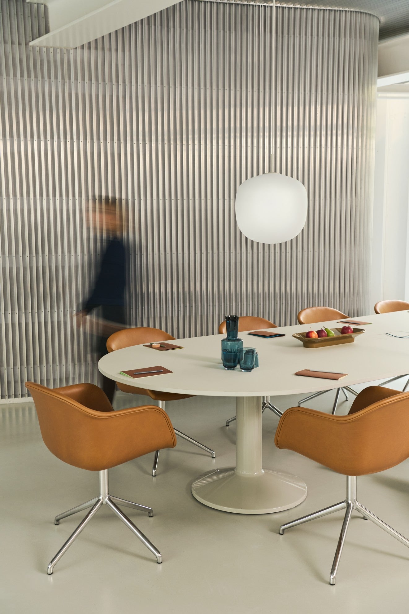 Drehstuhl mit Armlehnen FIBER CONFERENCE personalisierbar