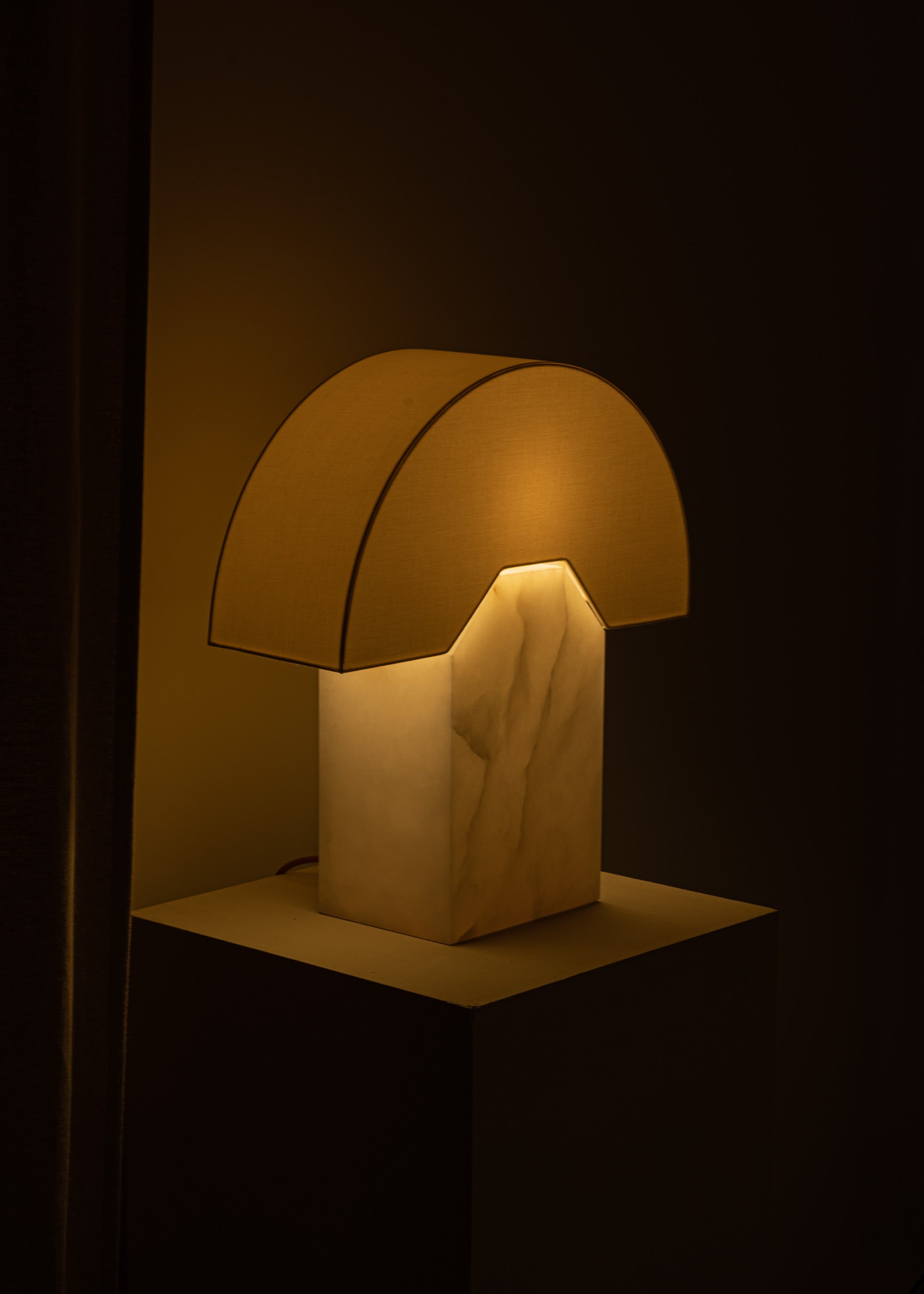EDNA Table Lamp White Alabaster