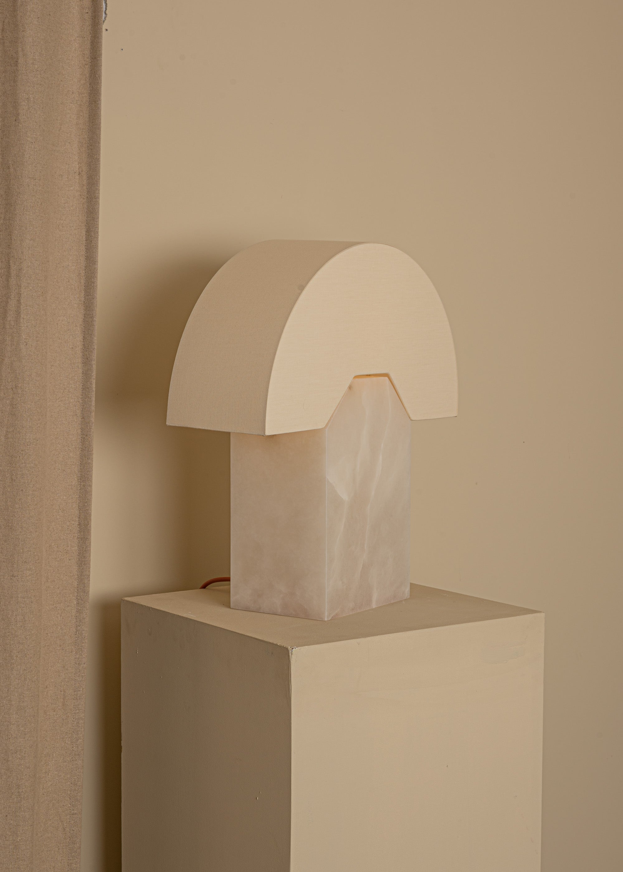 EDNA Table Lamp White Alabaster
