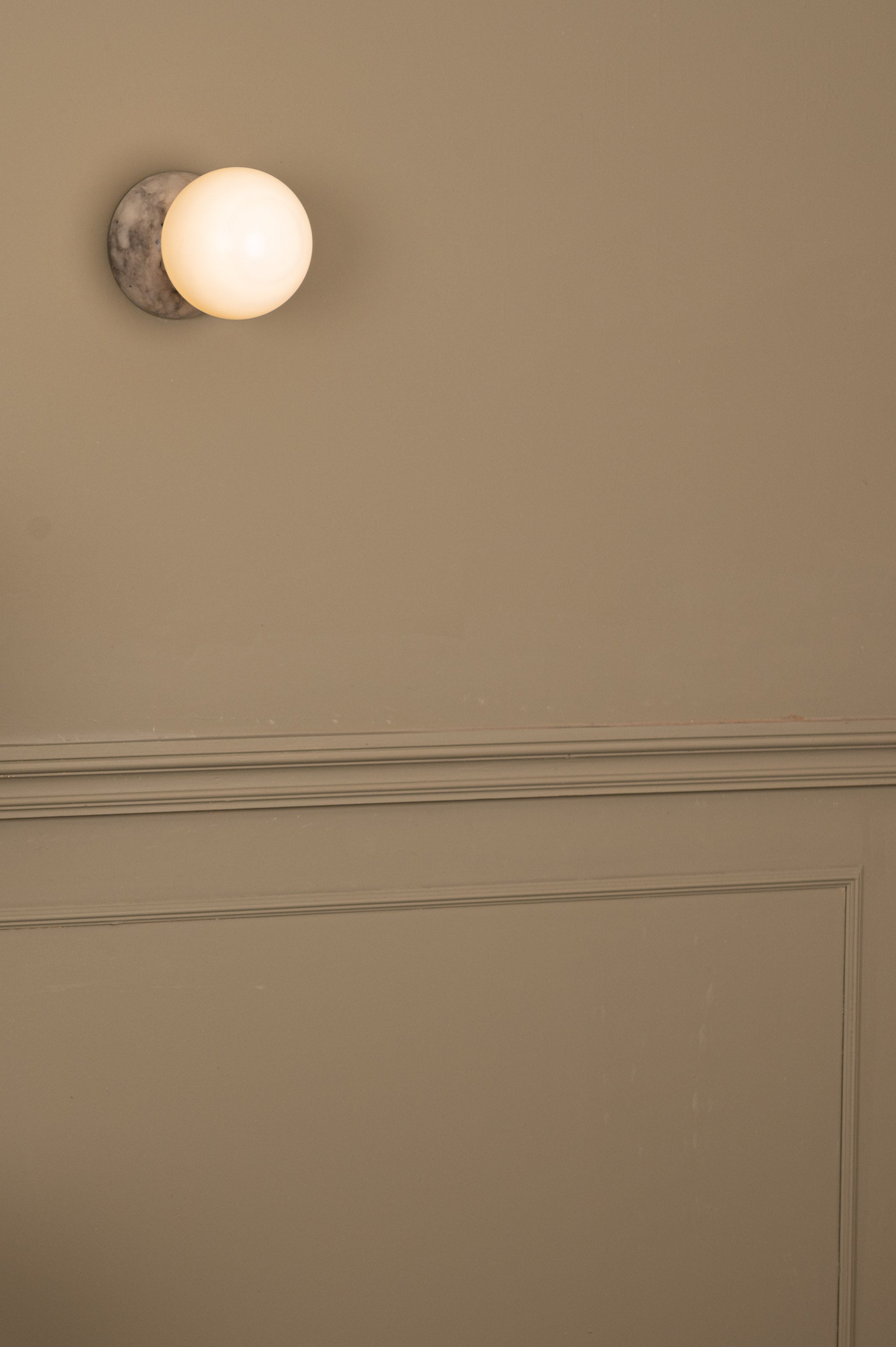 Wandleuchte EKLIPSO dunkelbeige Alabaster