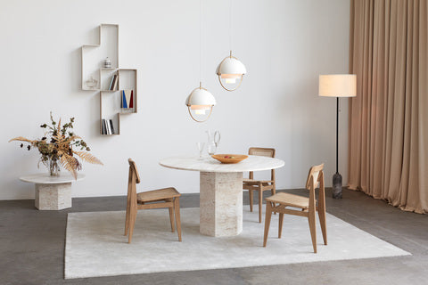 GRAVITY black floor lamp