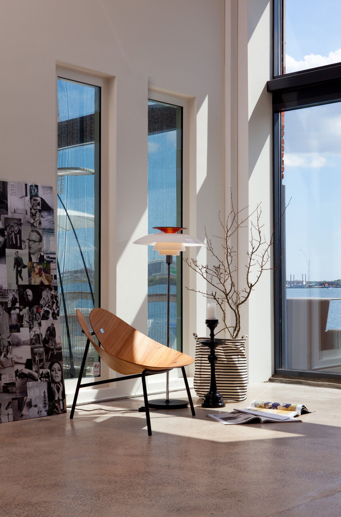 Stehlampe PH 80 weiß mit verchromtem Fuß