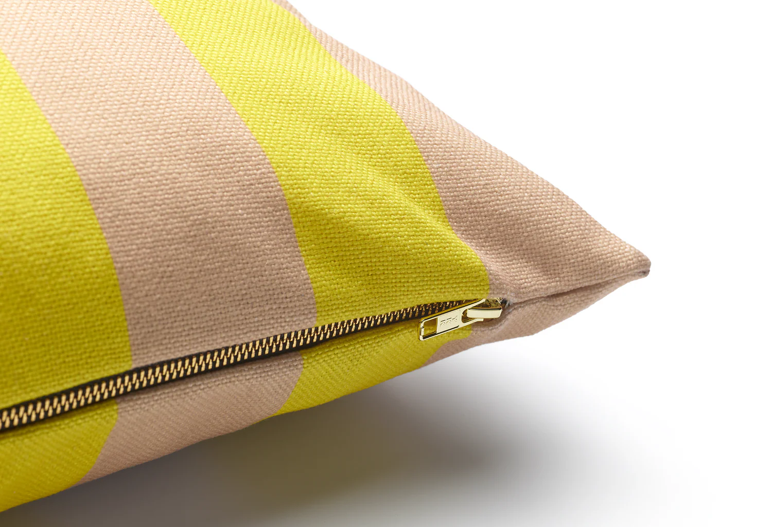 Kissen STRIPES AND CHECKS sandfarben mit Gelb