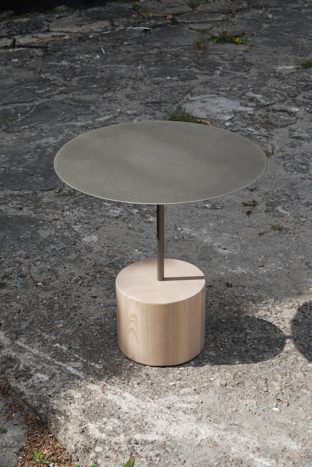 Kaffeetisch FIB aus Holz und Stahl