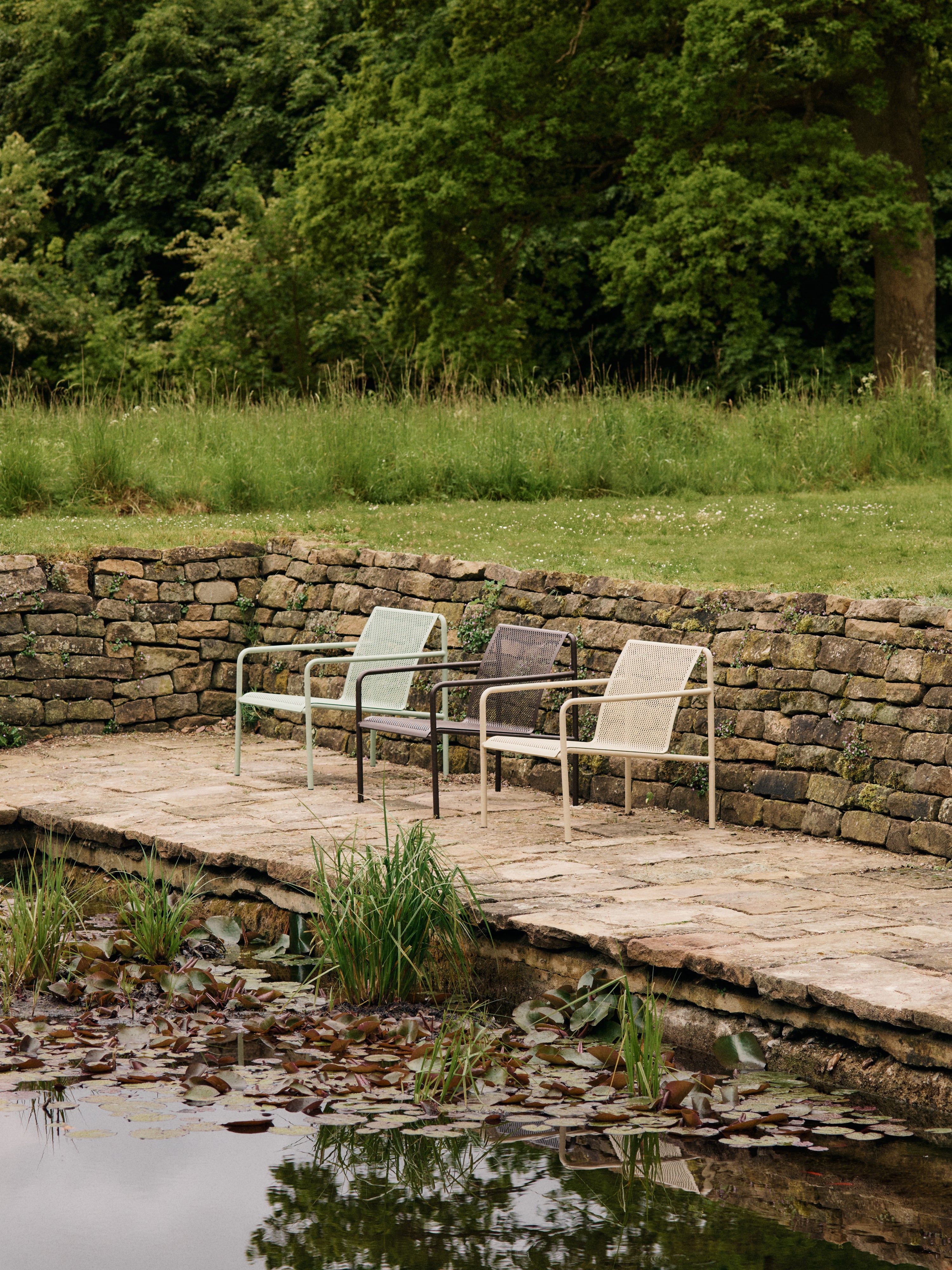 DAPPLE garden armchair dark chocolate