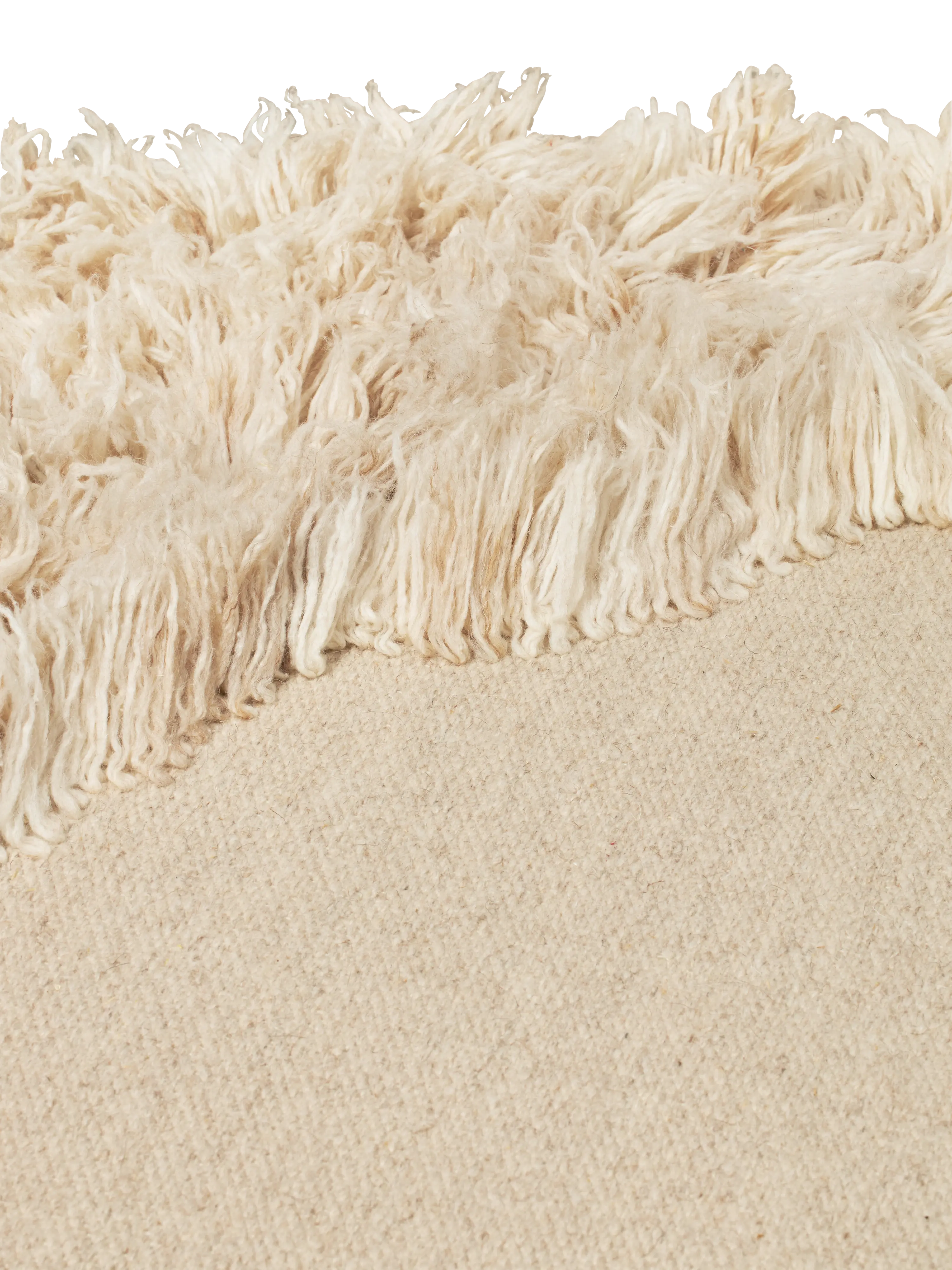 Ovaler Teppich NORTE beige mit langem Flor