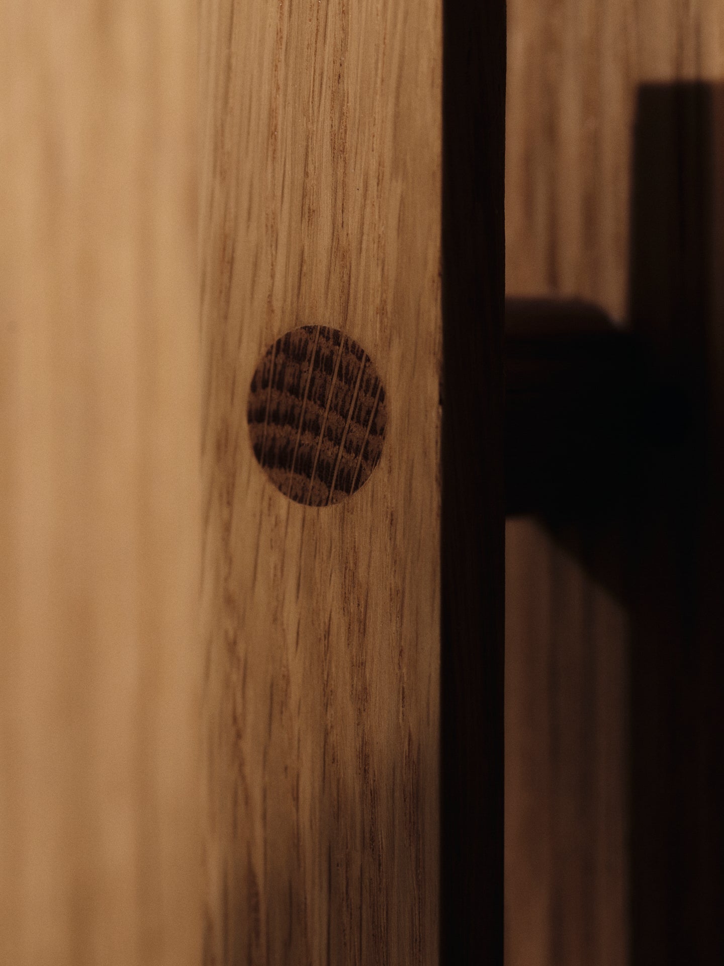 Schrank STILT Eichenfurnier