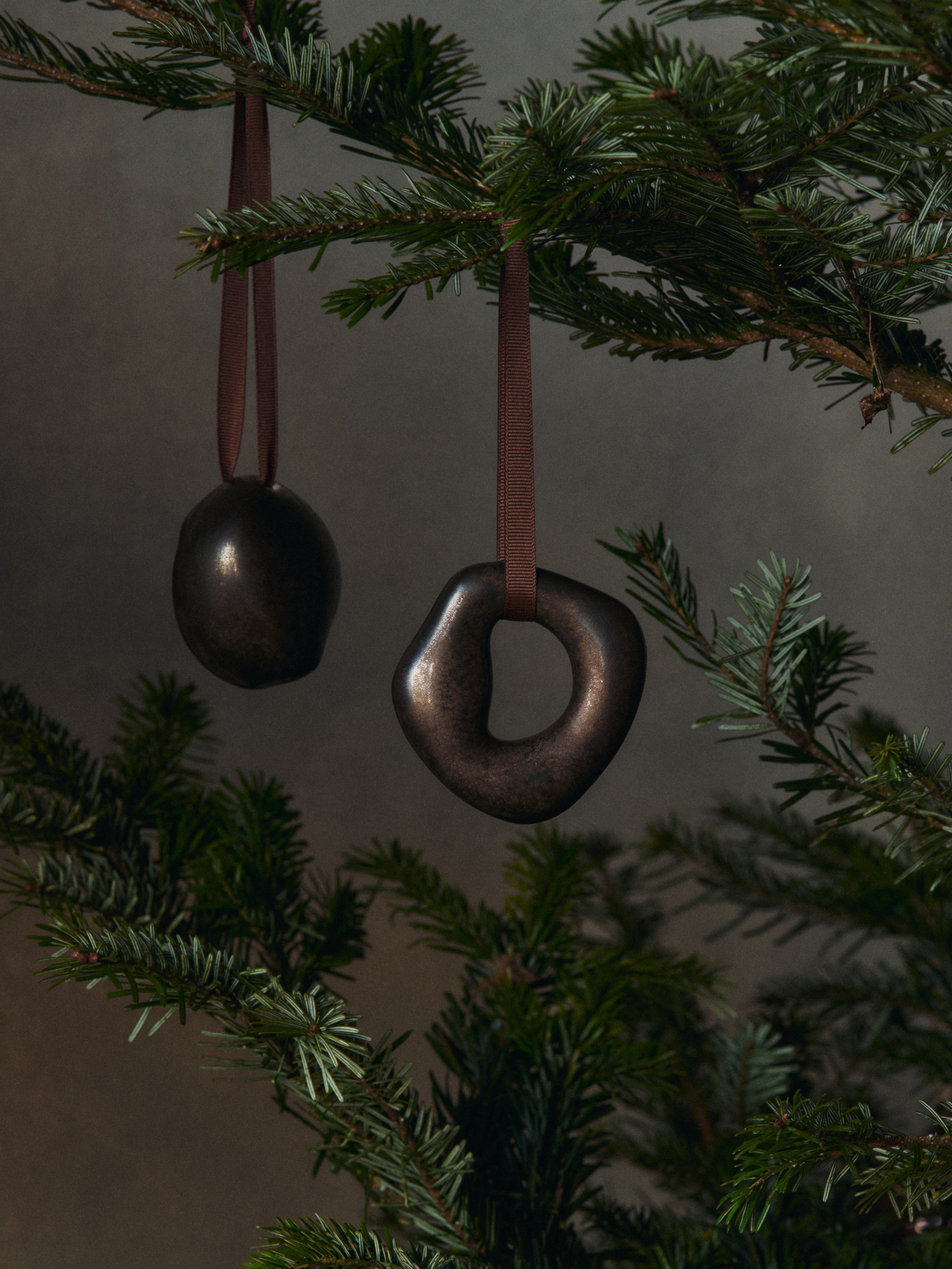 ORRITH Brown Christmas Ornament Set