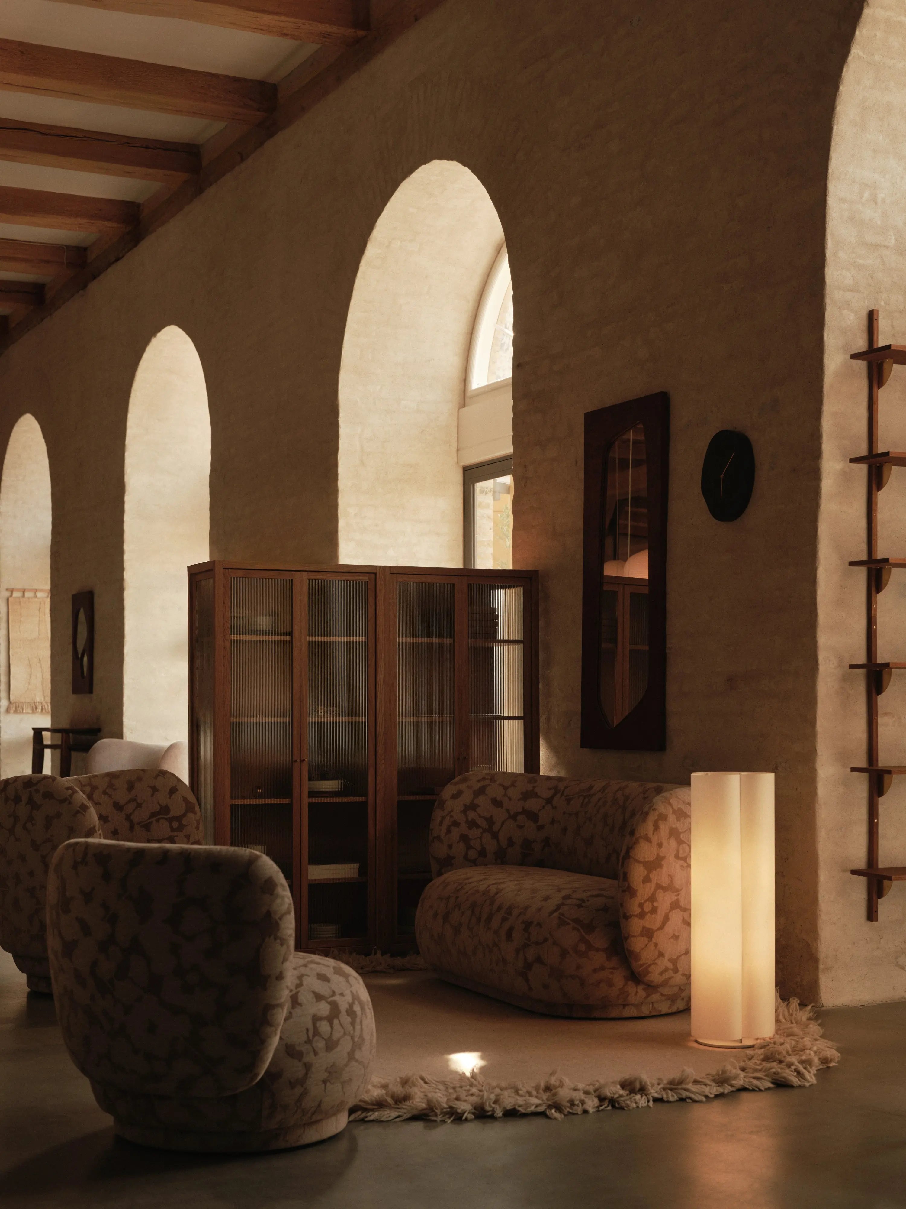 Ovaler Teppich NORTE beige mit langem Flor