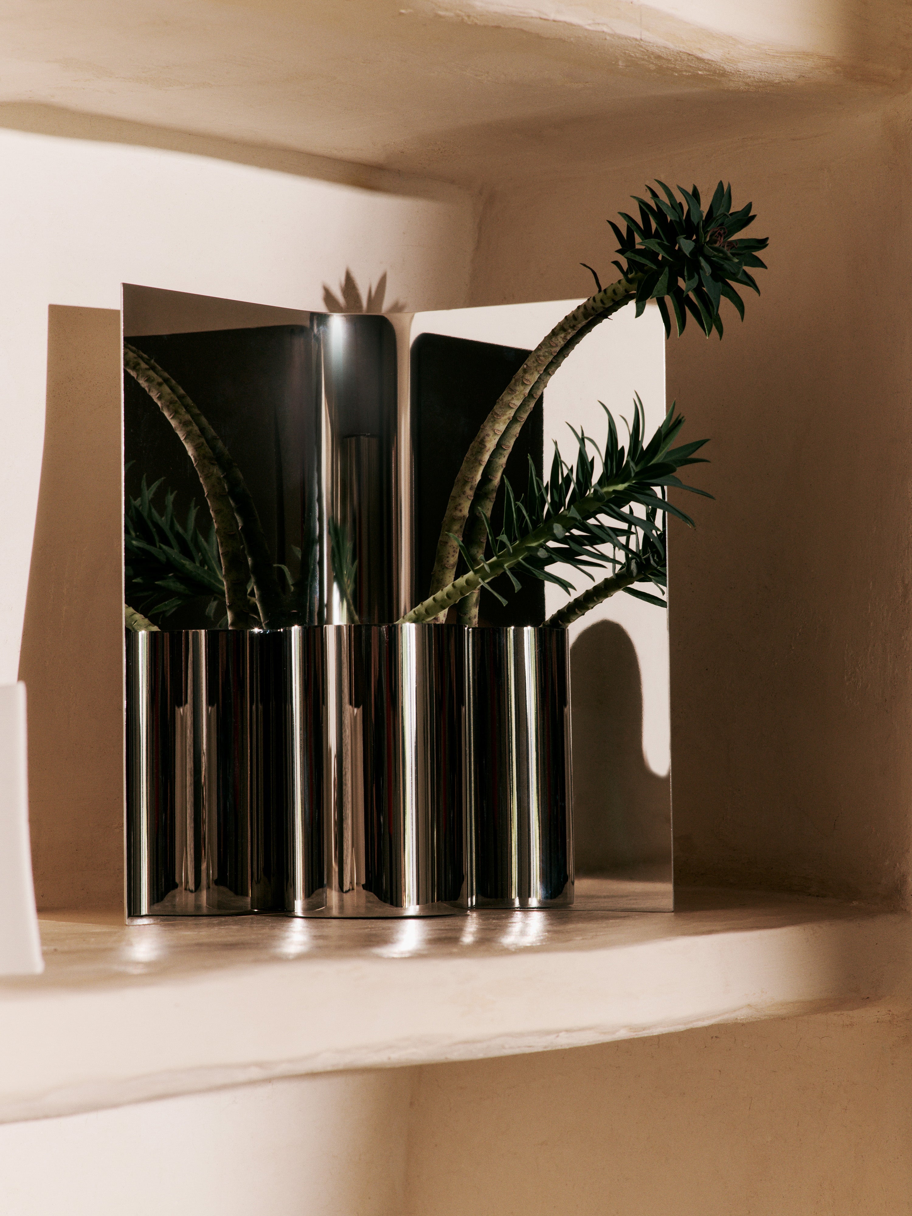 EDDY vase polished stainless steel