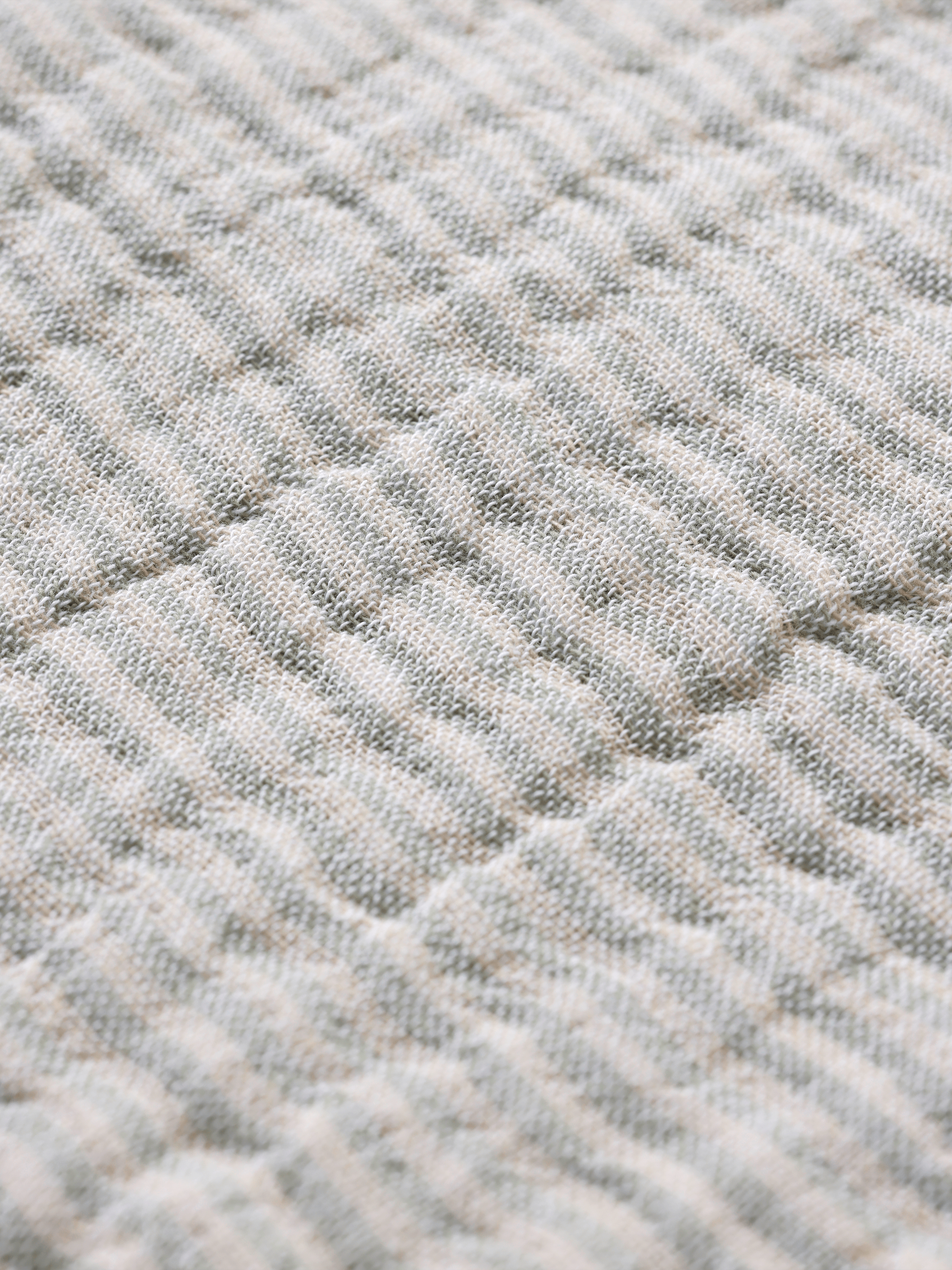 FINO bedspread light green with sand