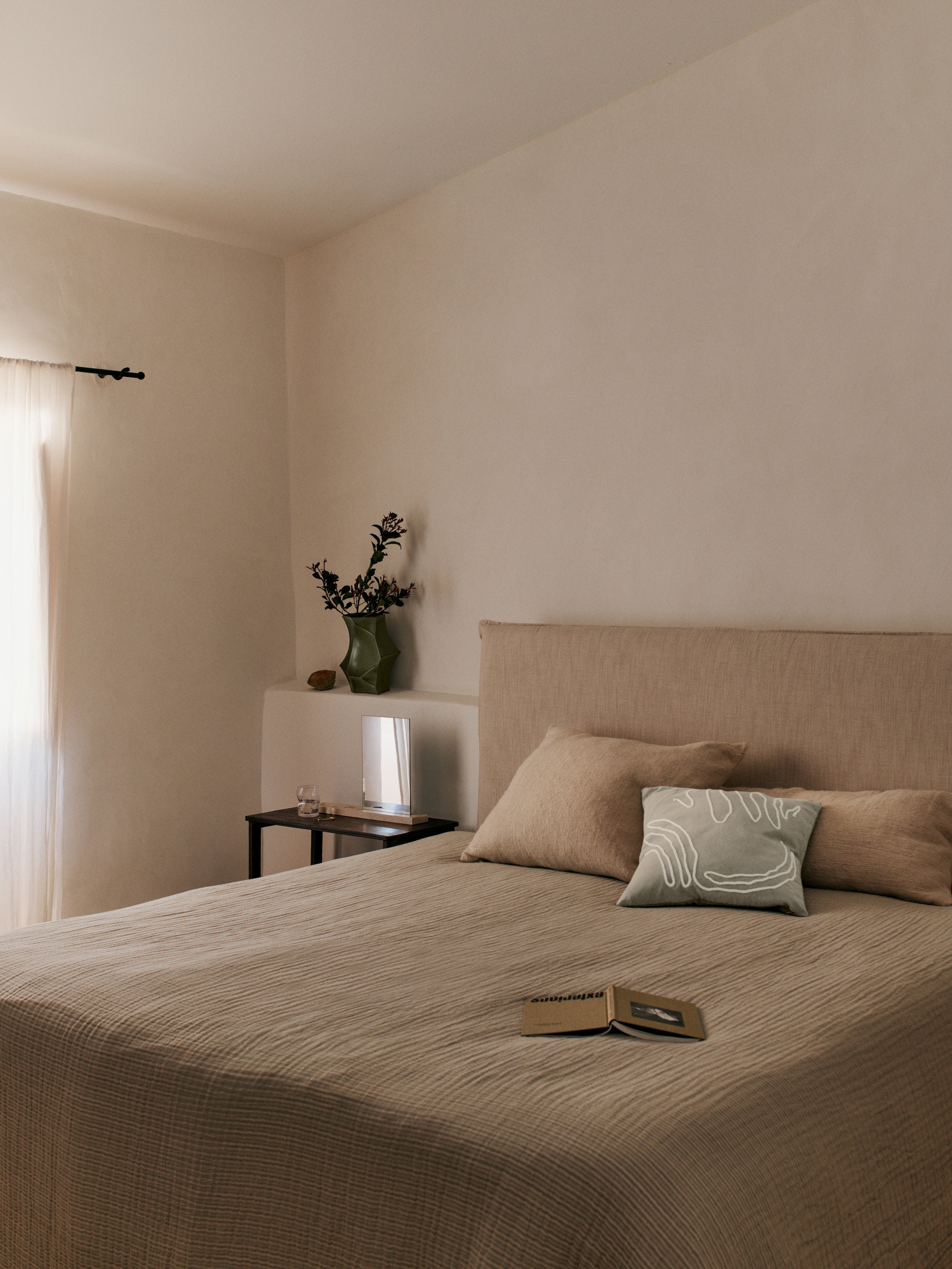 FINO bedspread light green with sand