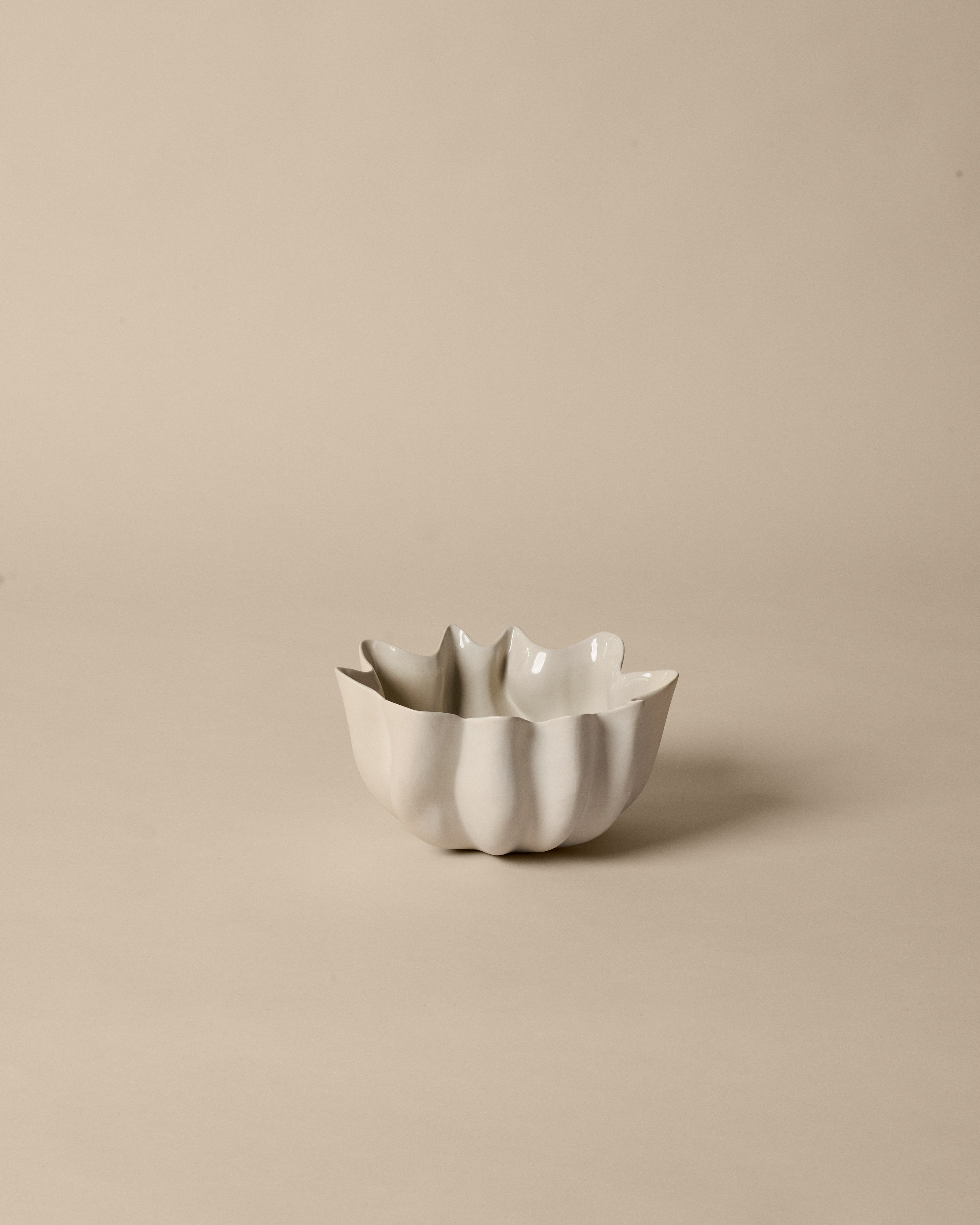 Misa NIUM broken white