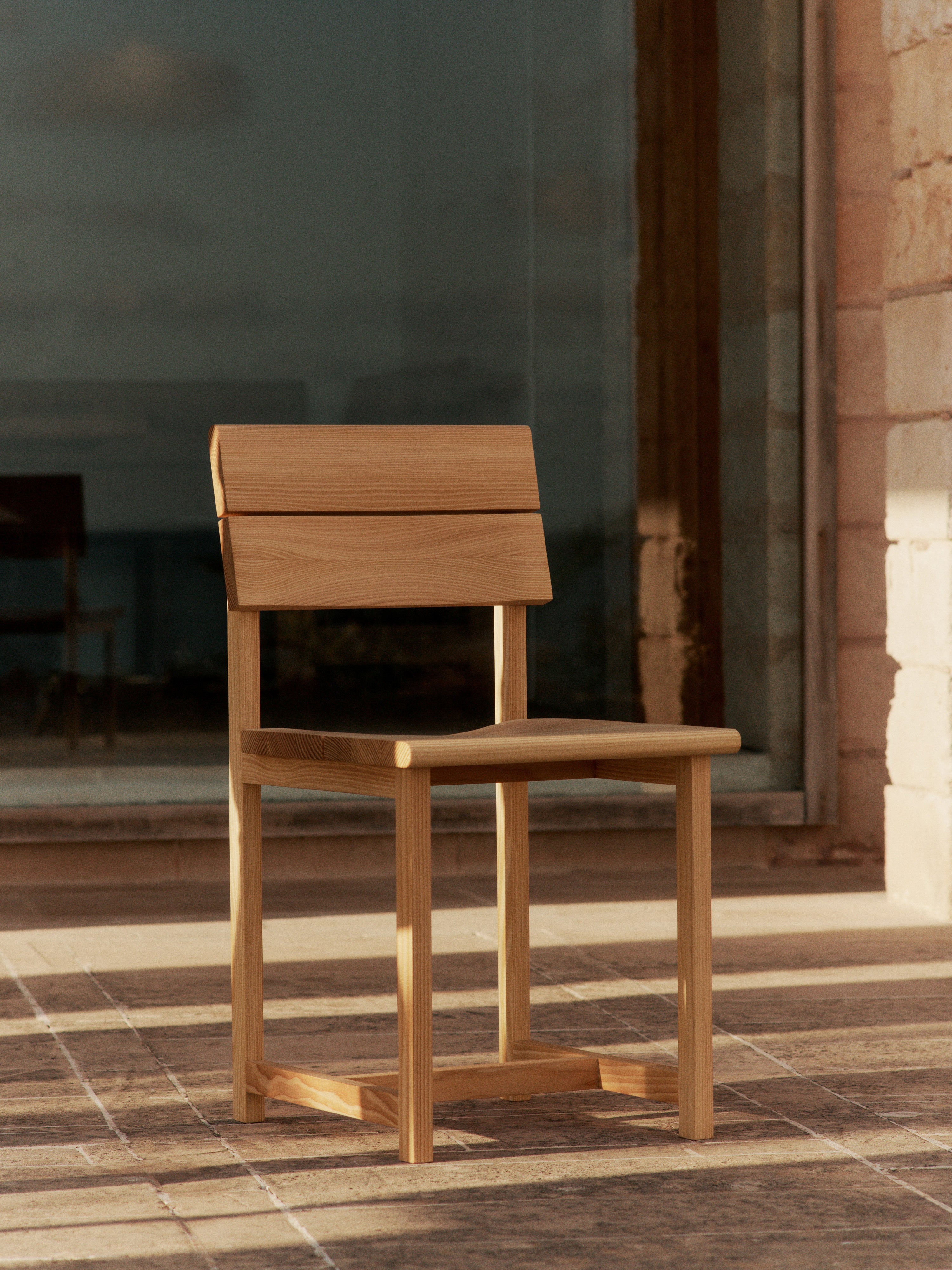 VIST lite chair in Douglas fir wood