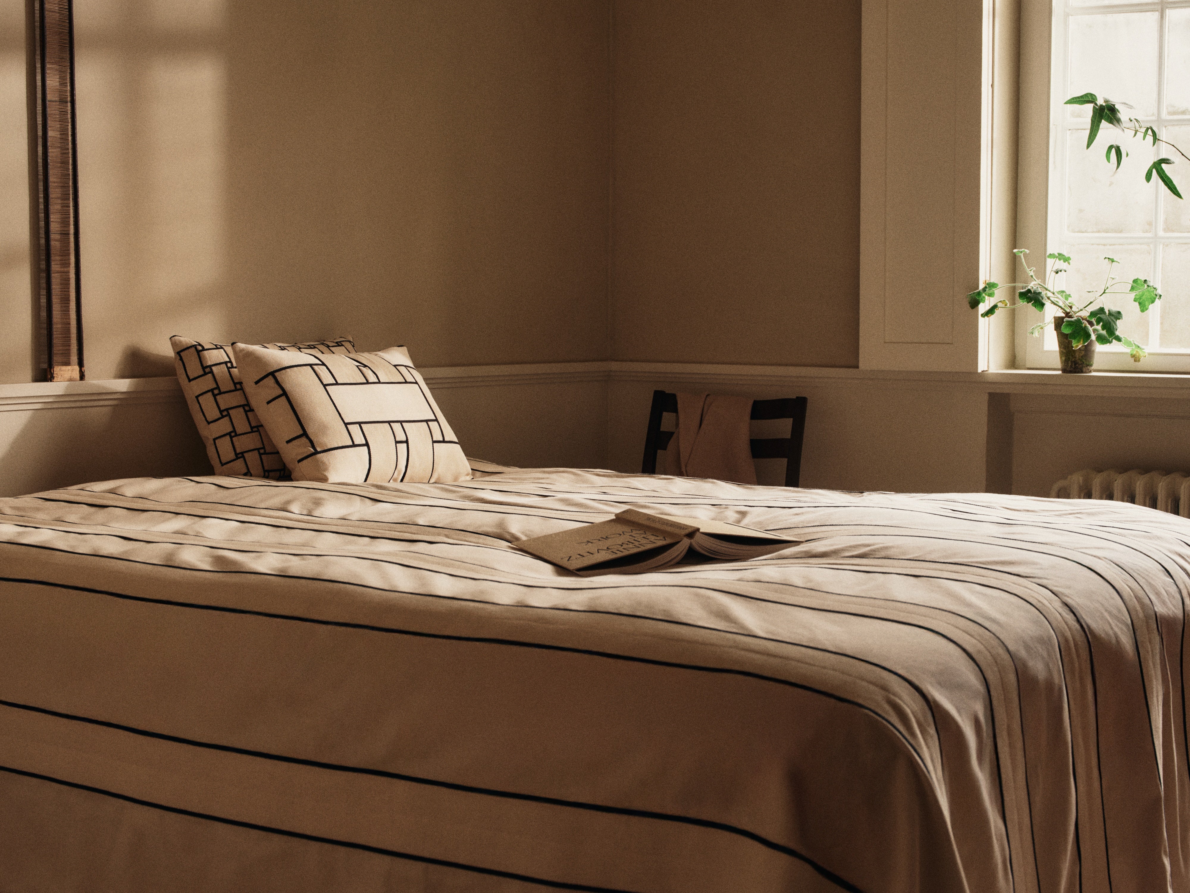 TWILL Duvet Cover Beige with Black