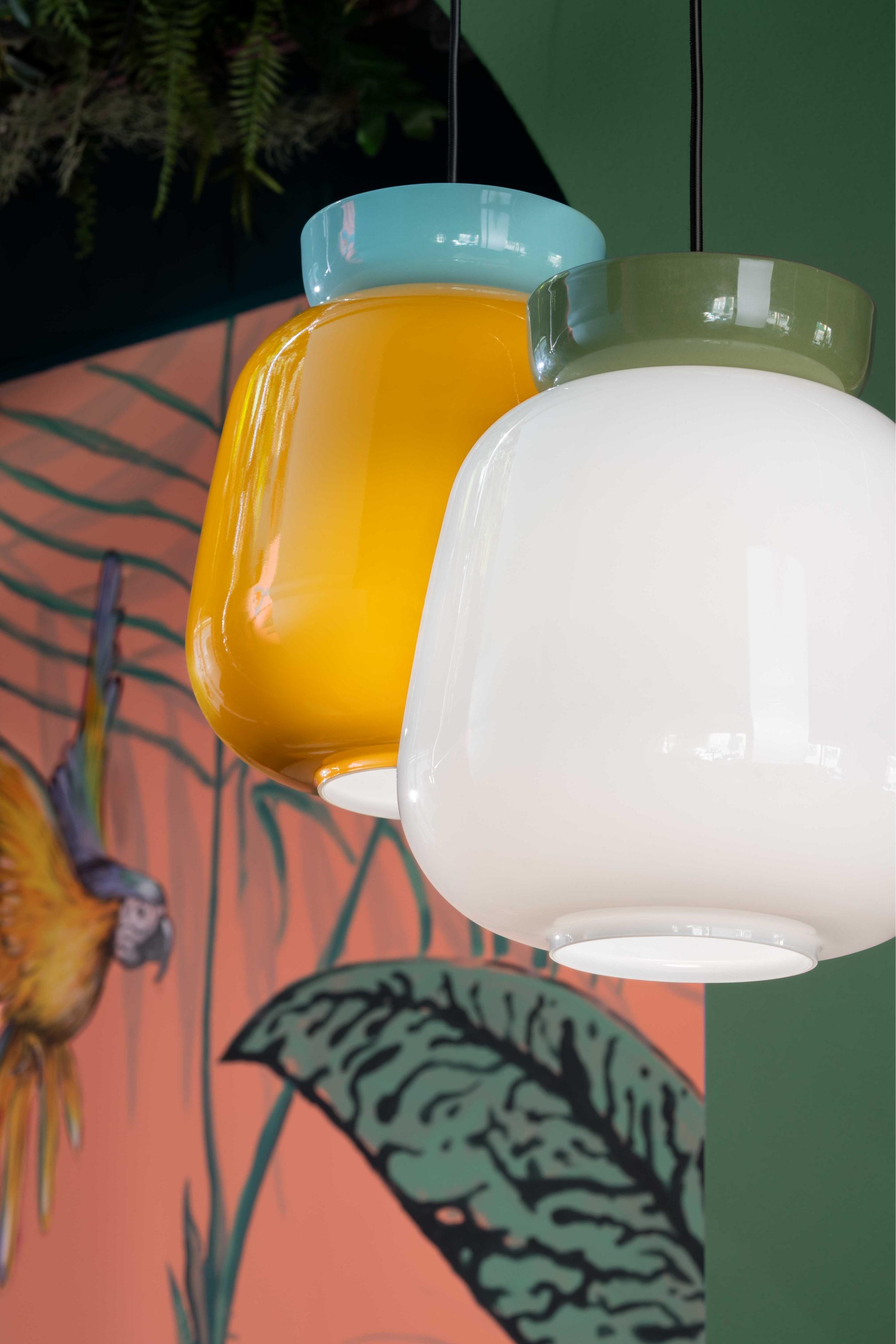 CORCOVADO Keramik-Pendelleuchte milchig mit orange
