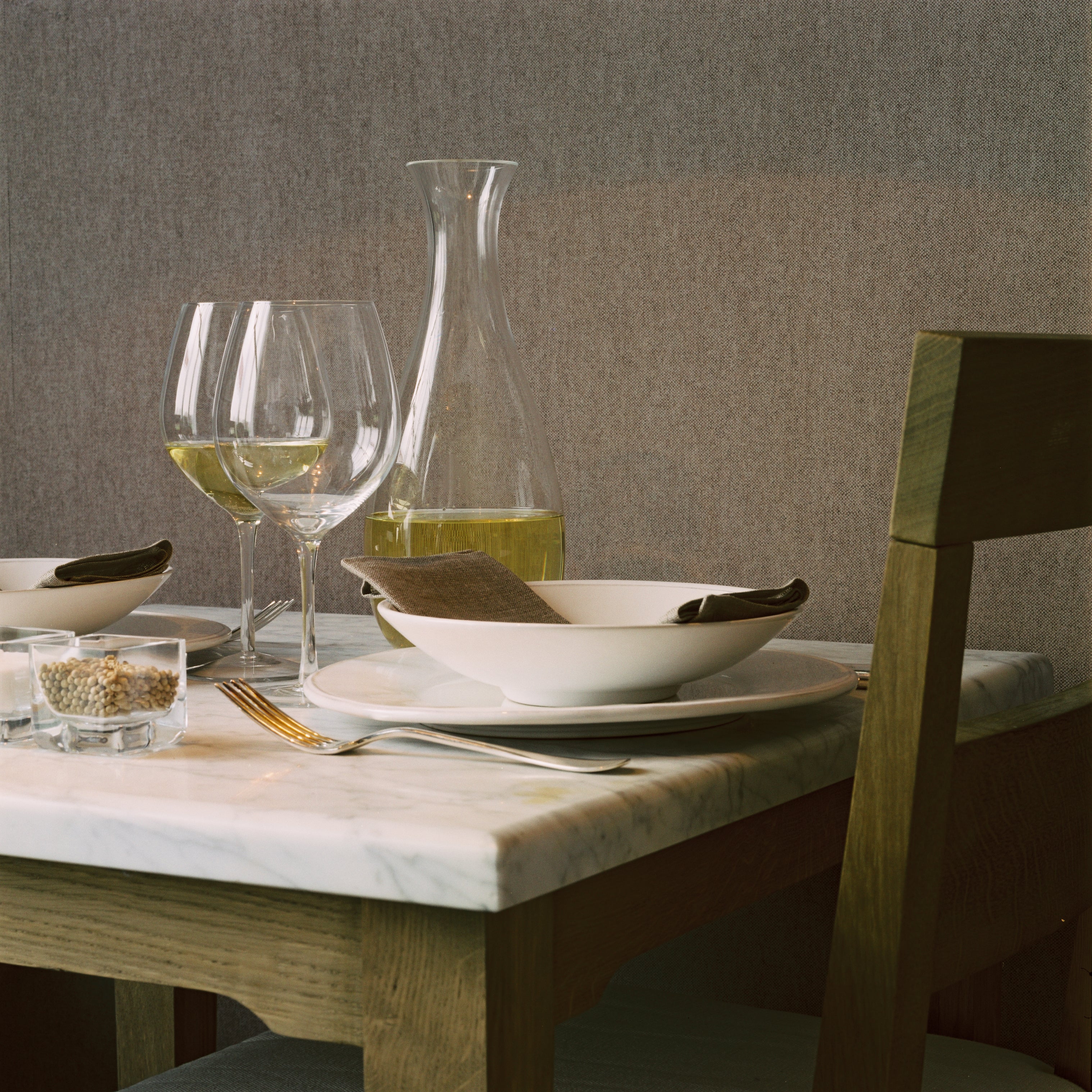 Structural wallpaper resembling canvas LIN sand