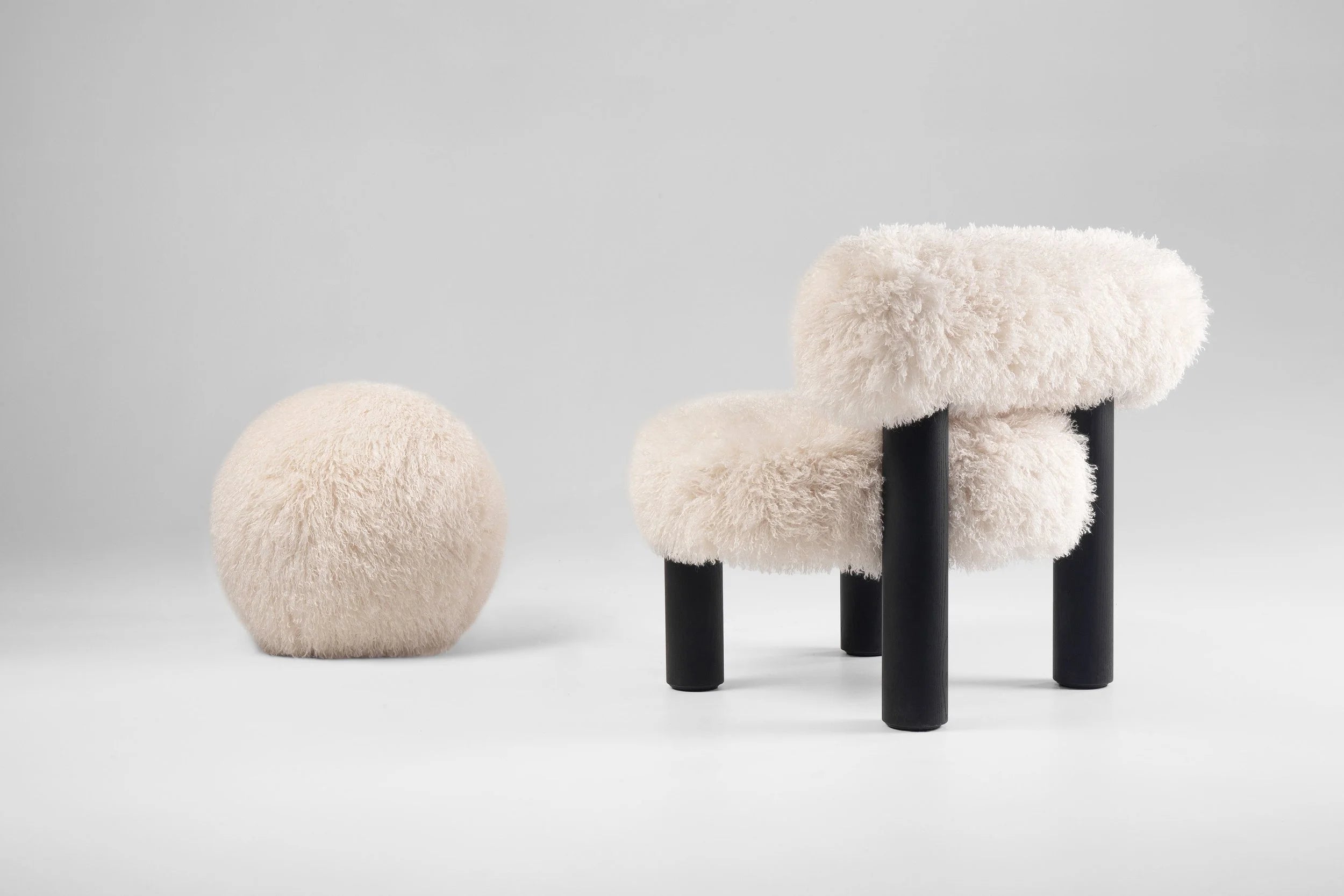 GROPIUS CS2 Armchair - FLUFFY EDITION artificial fur