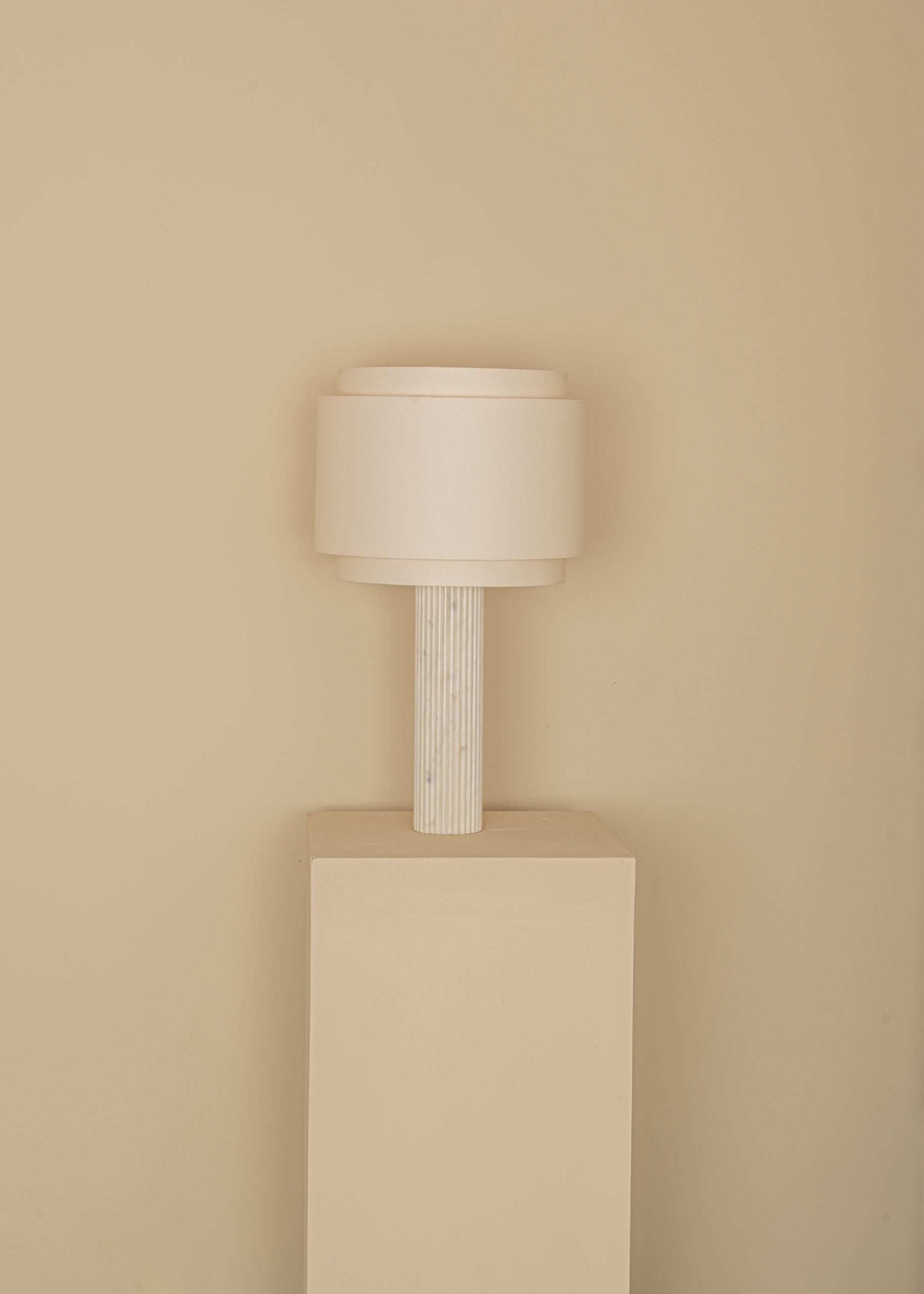 FLUTA DOUBLE Table Lamp White Marble