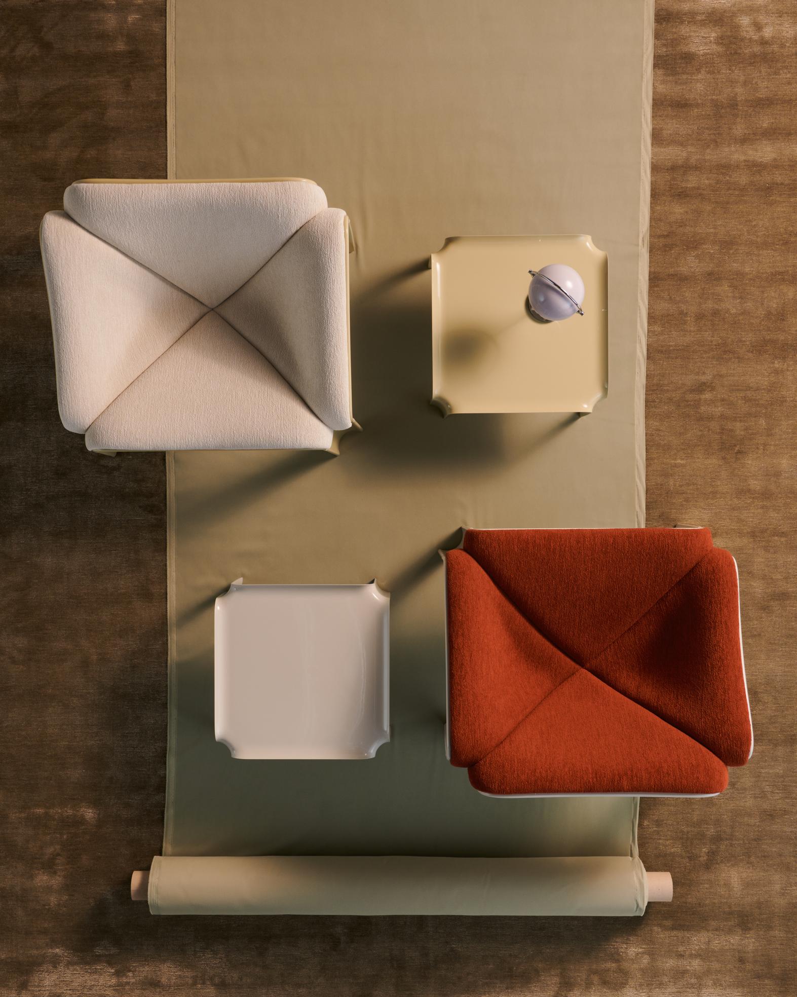 F300 Armchair in Cognac with White Base