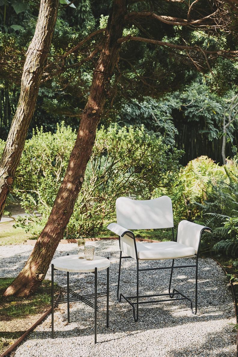 TROPIQUE Gartenstuhl Creme mit schwarzem Stahlgestell