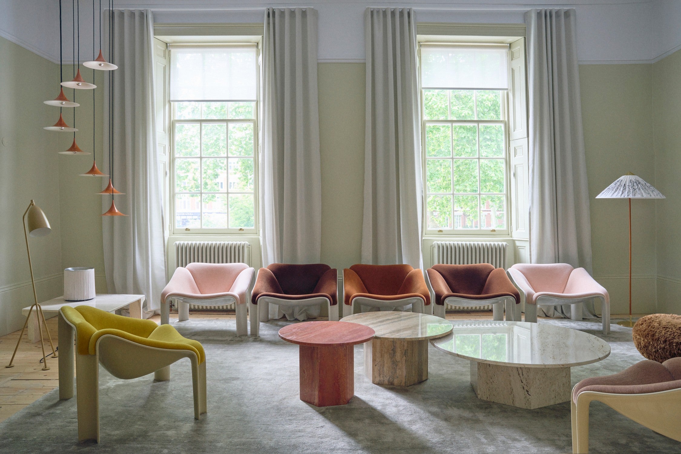 F300 Armchair in Cognac with White Base