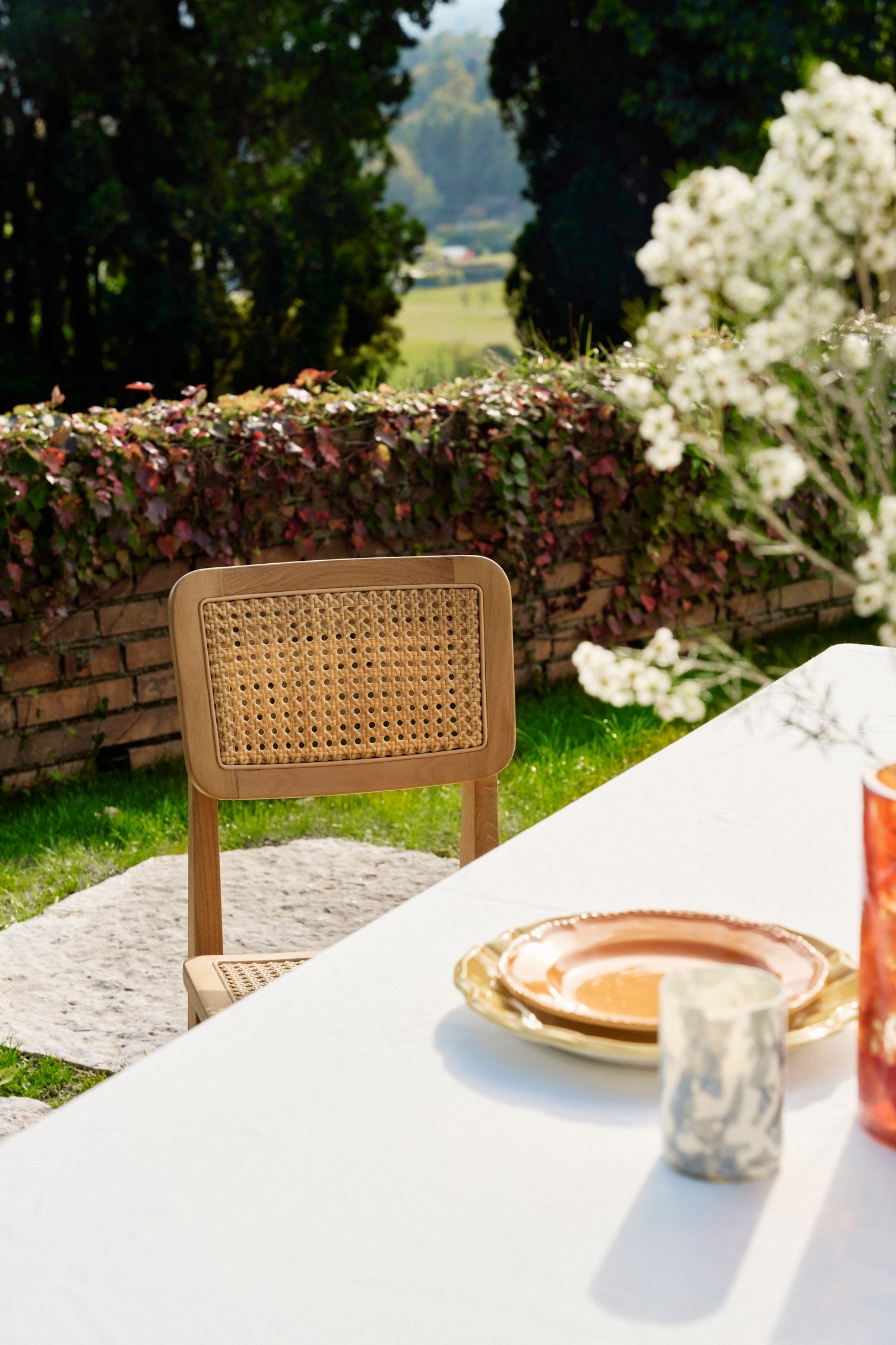 Gartenstuhl C-CHAIR aus Teakholz mit Geflecht