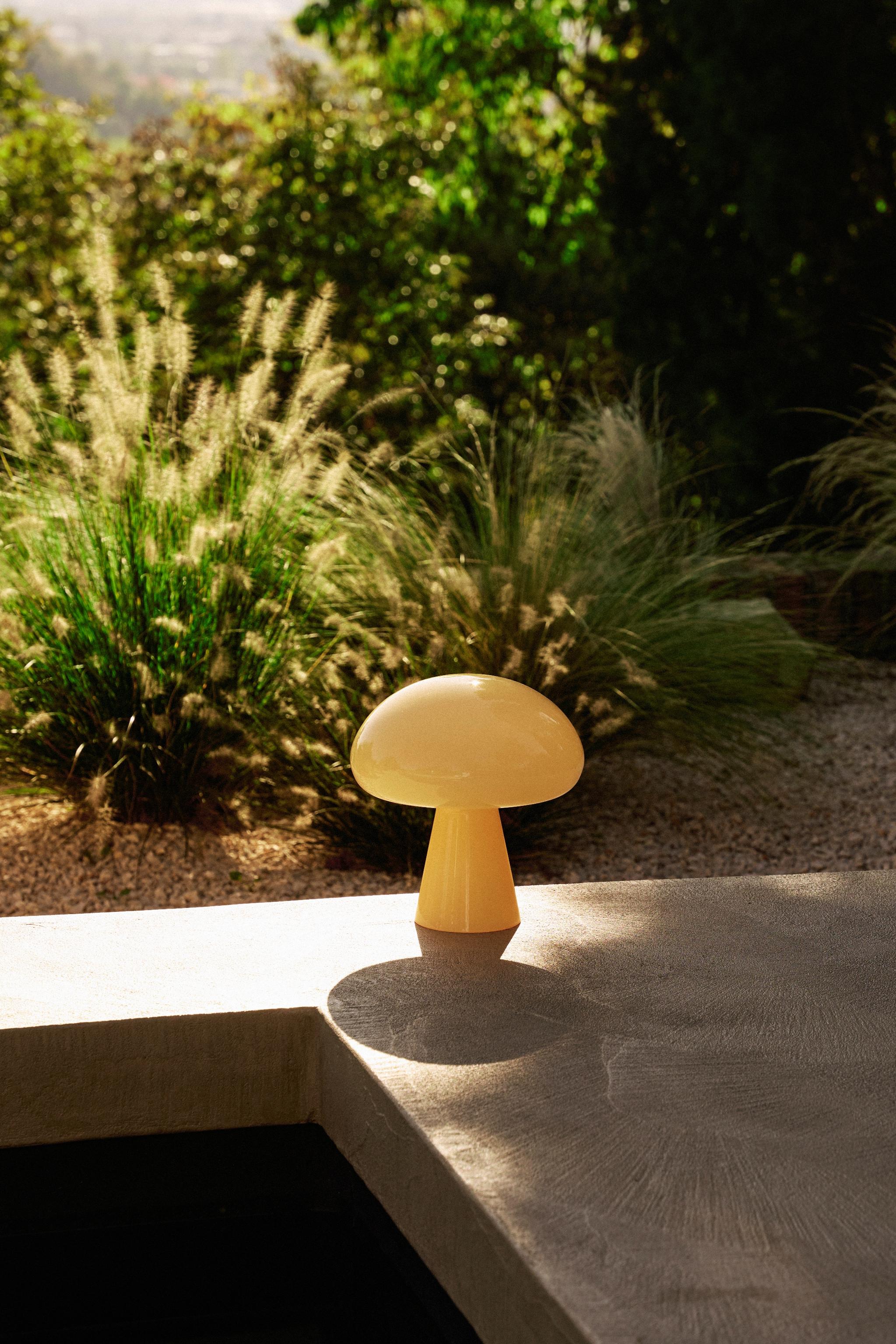 Tragbare Lampe OBELLO buttrig gelb