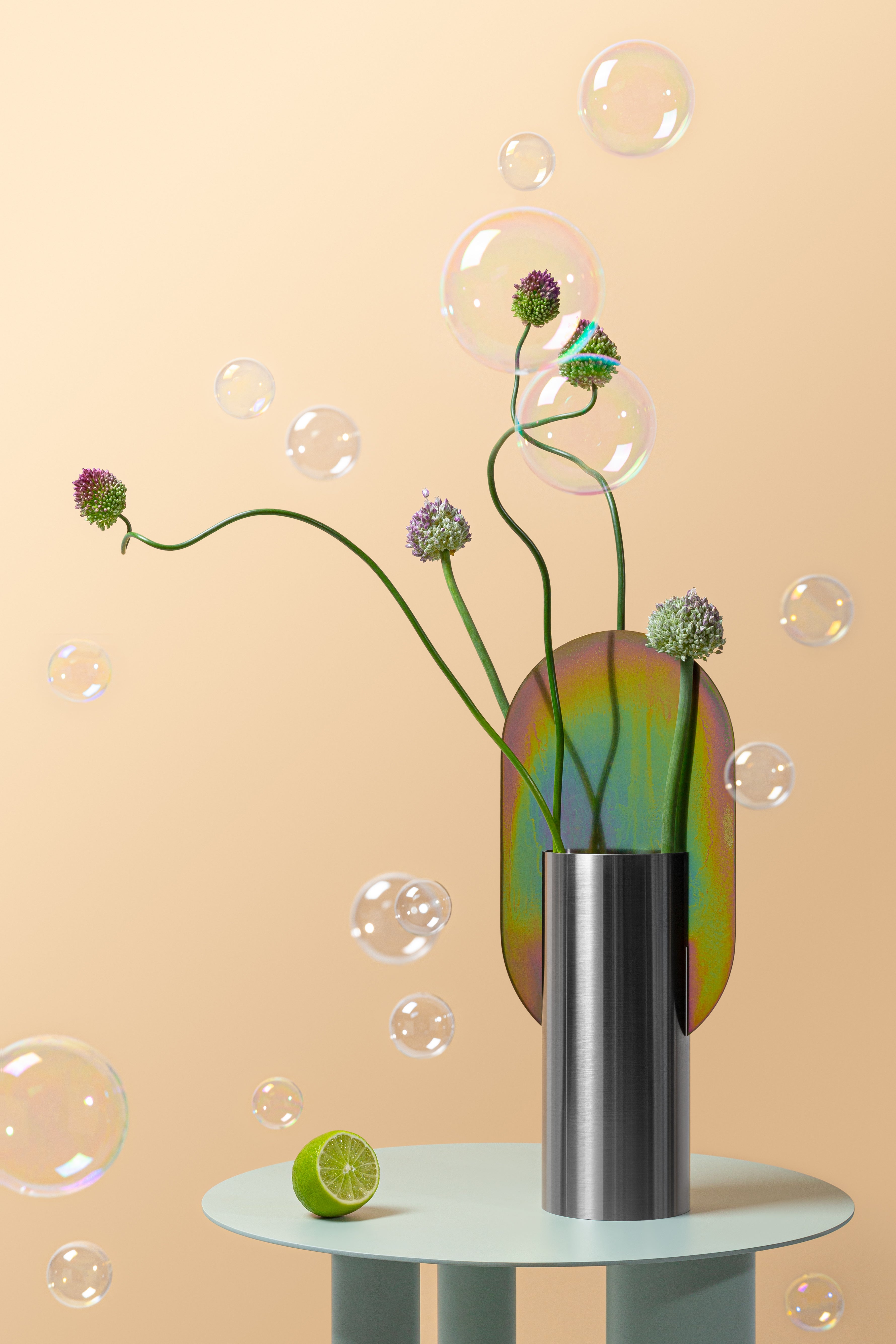 Wazon GENKE - NUMMERIERTE EDITION aus rostfreiem Stahl mit regenbogenfarbenem Zink