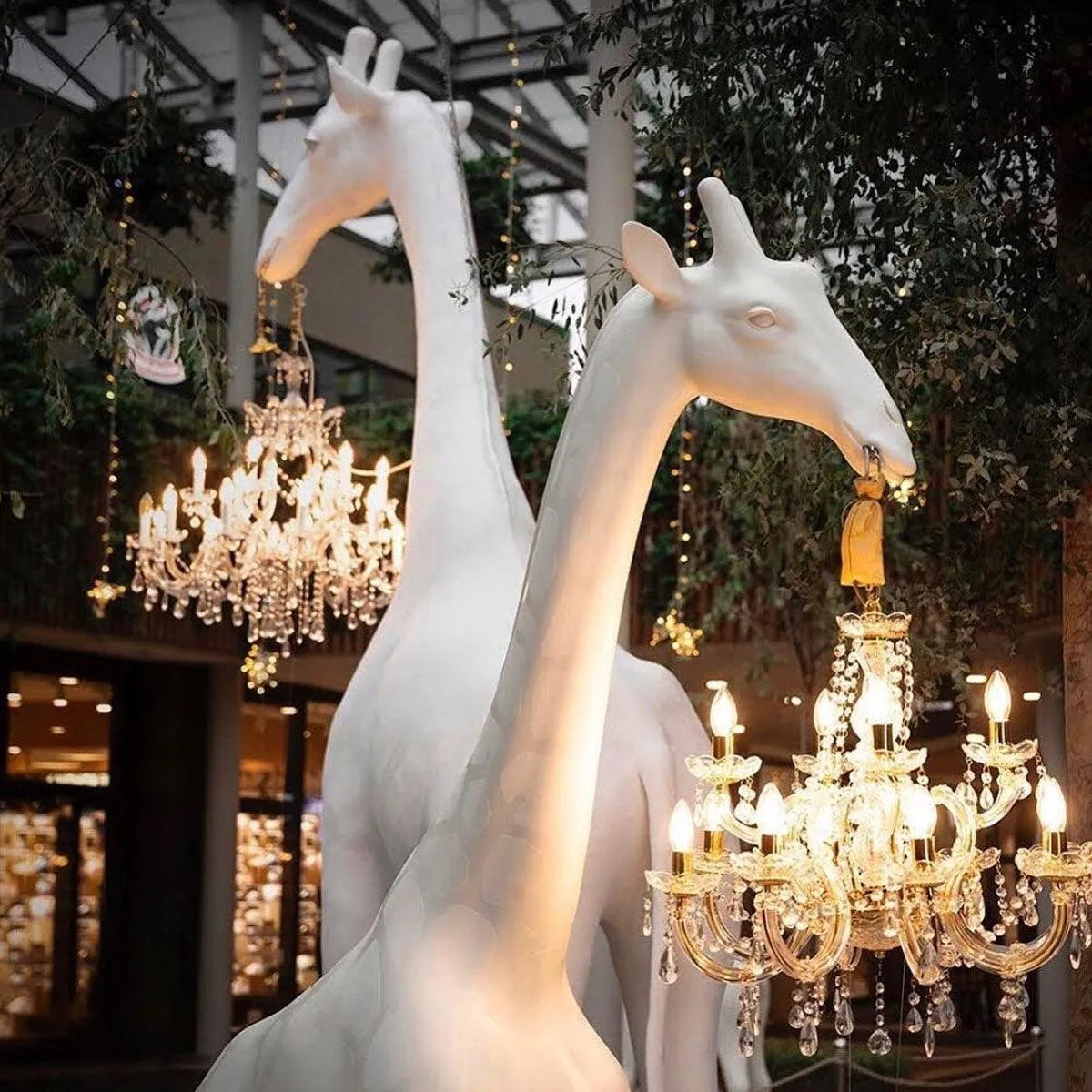 GIRAFFE IN LOVE M lamp white with red shade