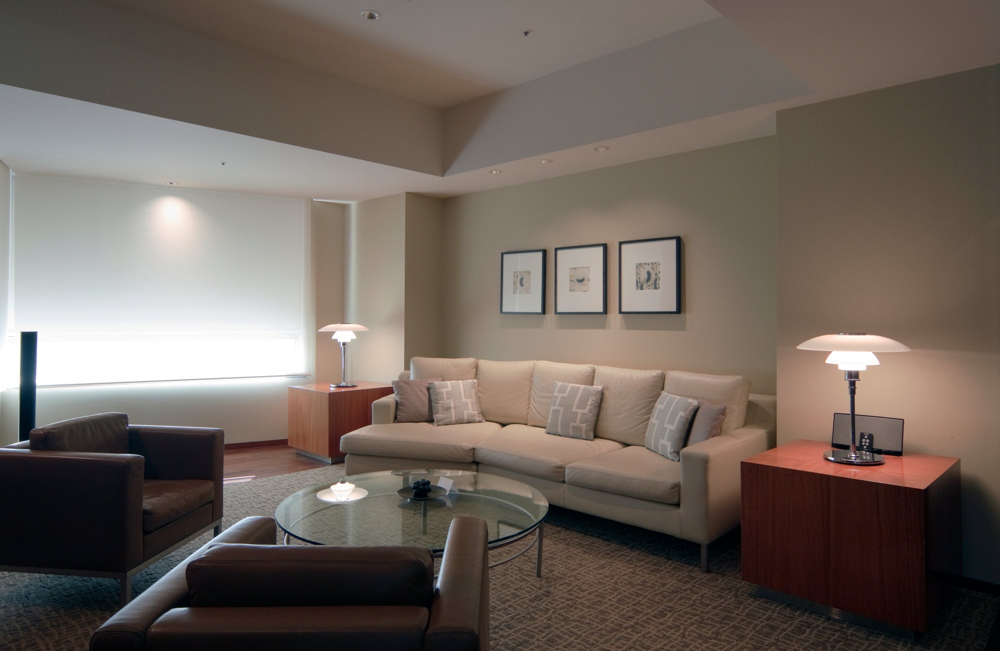 Tischlampe PH 4½-3½ weiß mit verchromtem Fuß