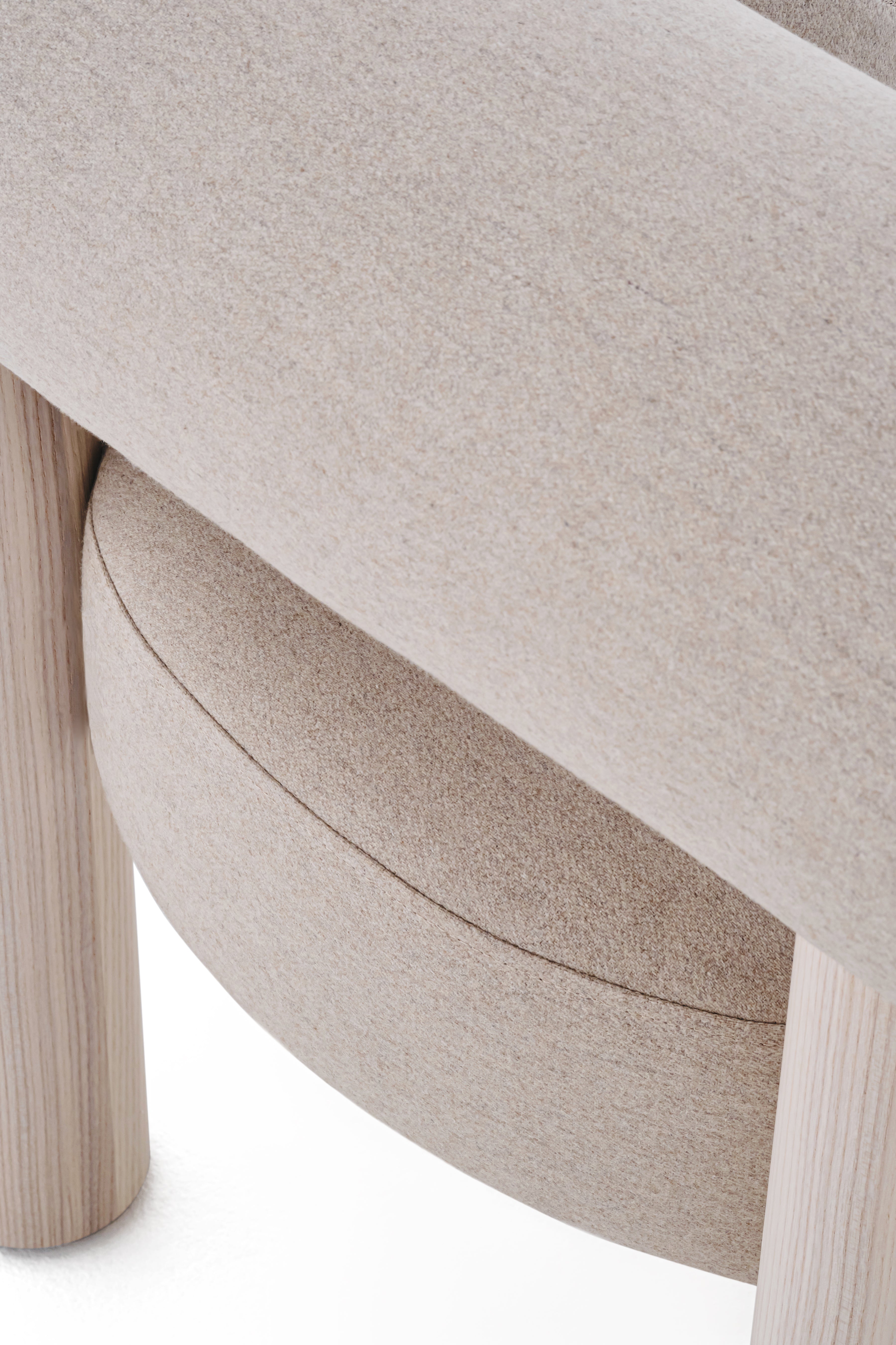 GROPIUS CS2 upholstered armchair with wooden base