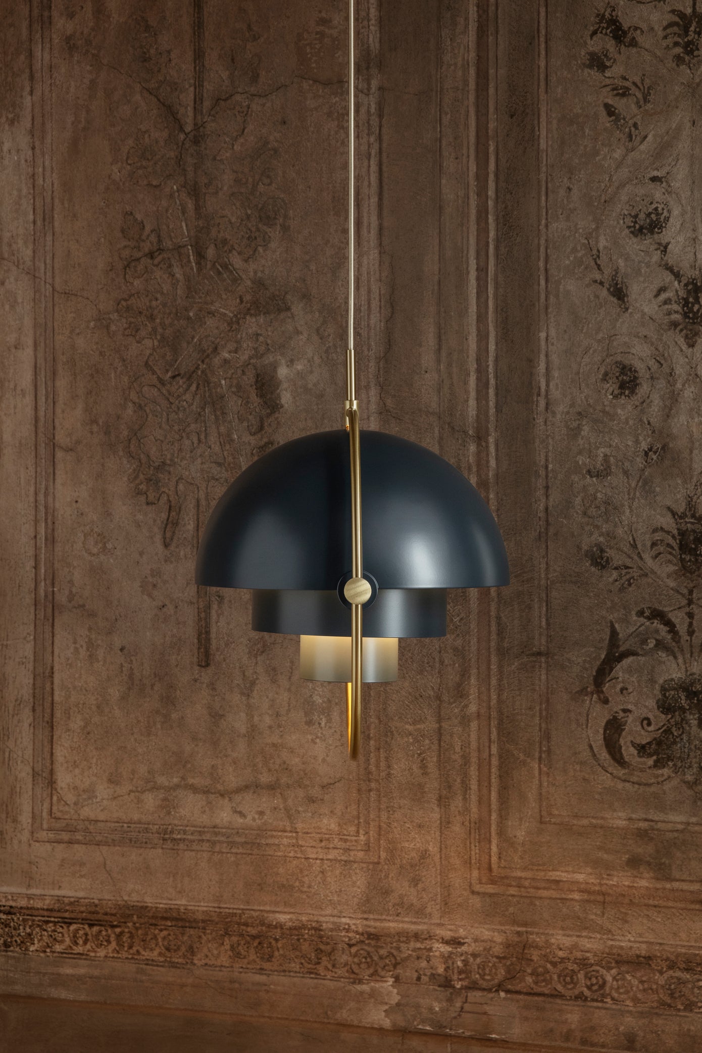 MULTI-LITE Pendelleuchte Marine mit Messing