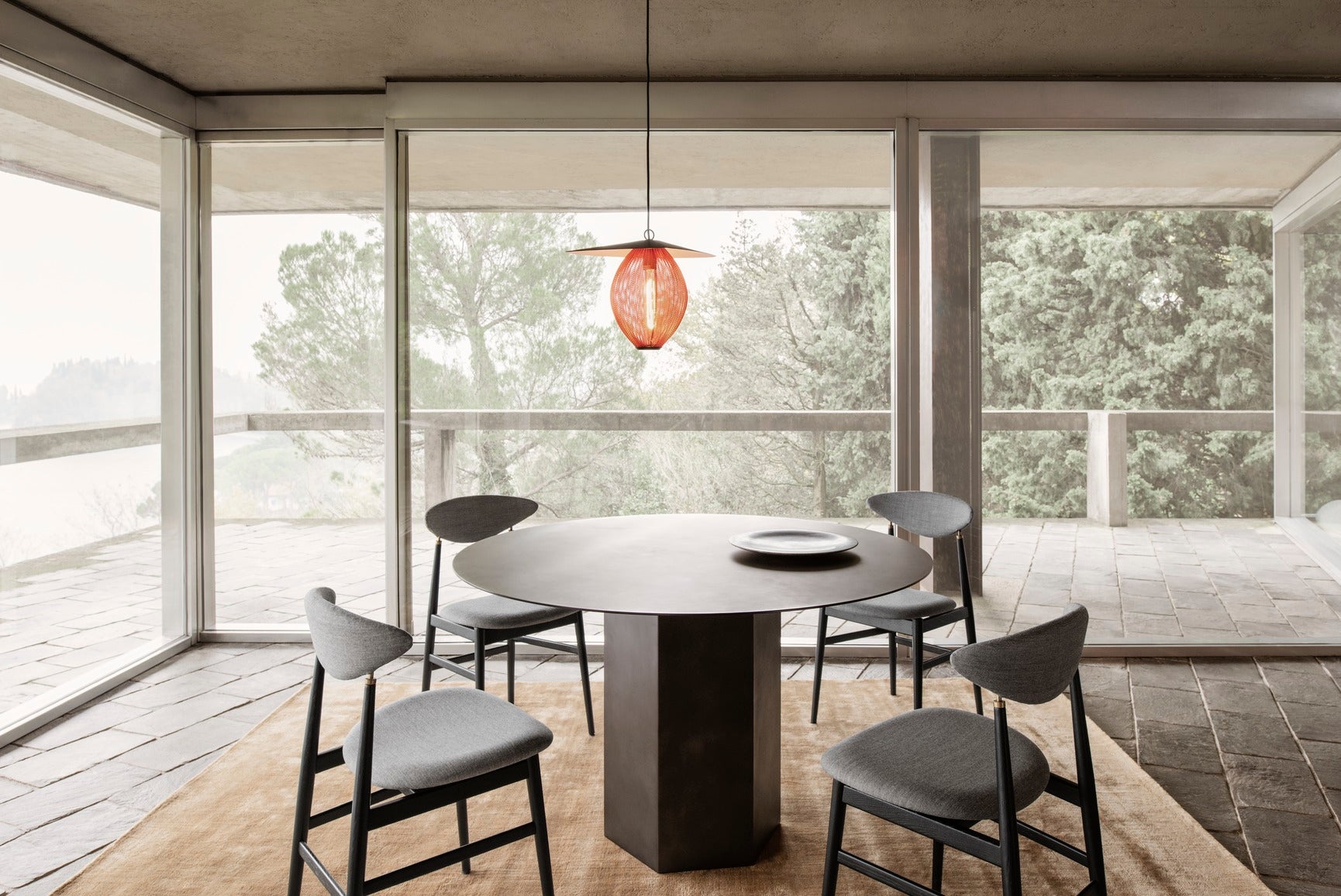 EPIC Round Table Graphite Steel