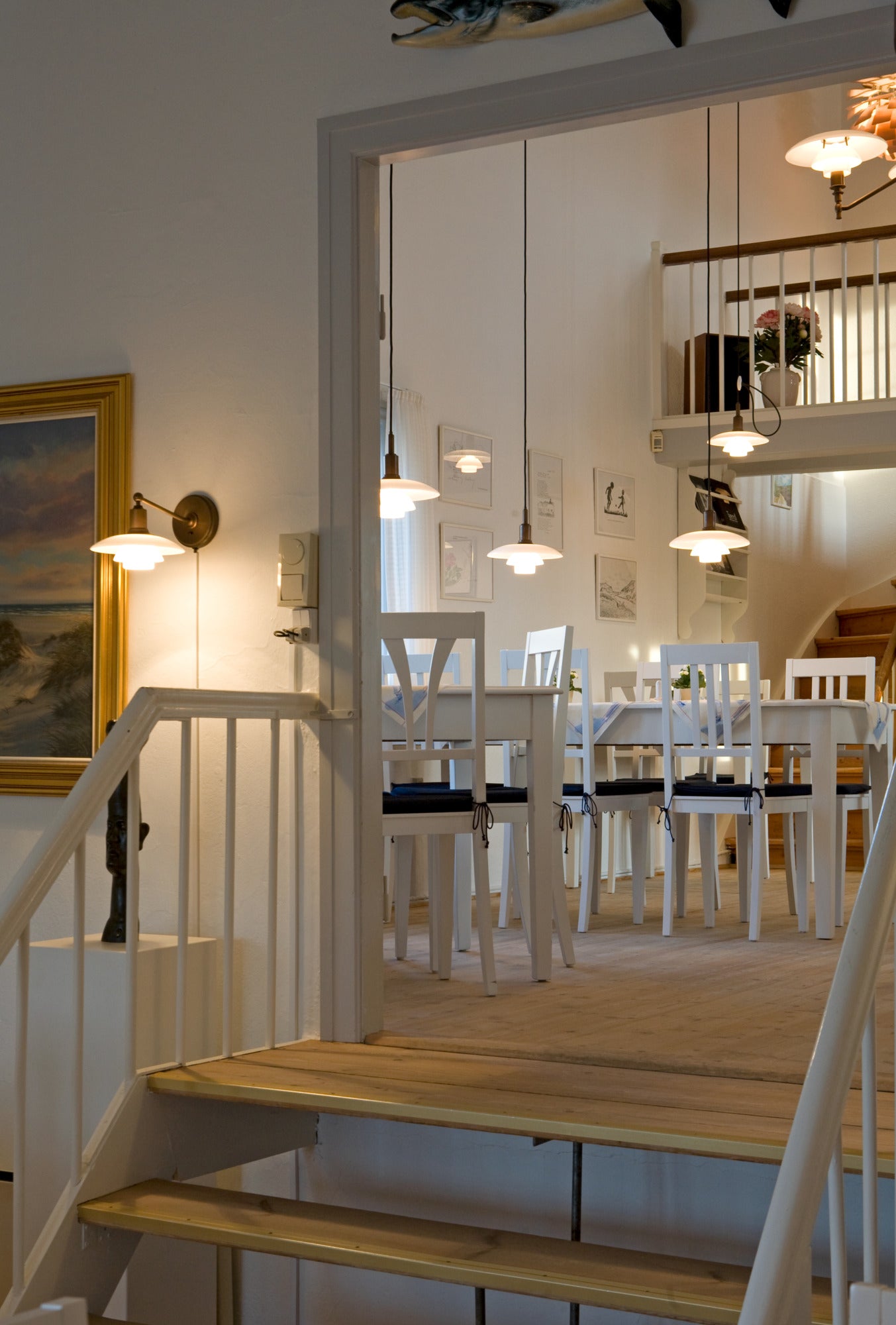 Lampa ścienna PH 2/1 biały z chromowaną podstawą