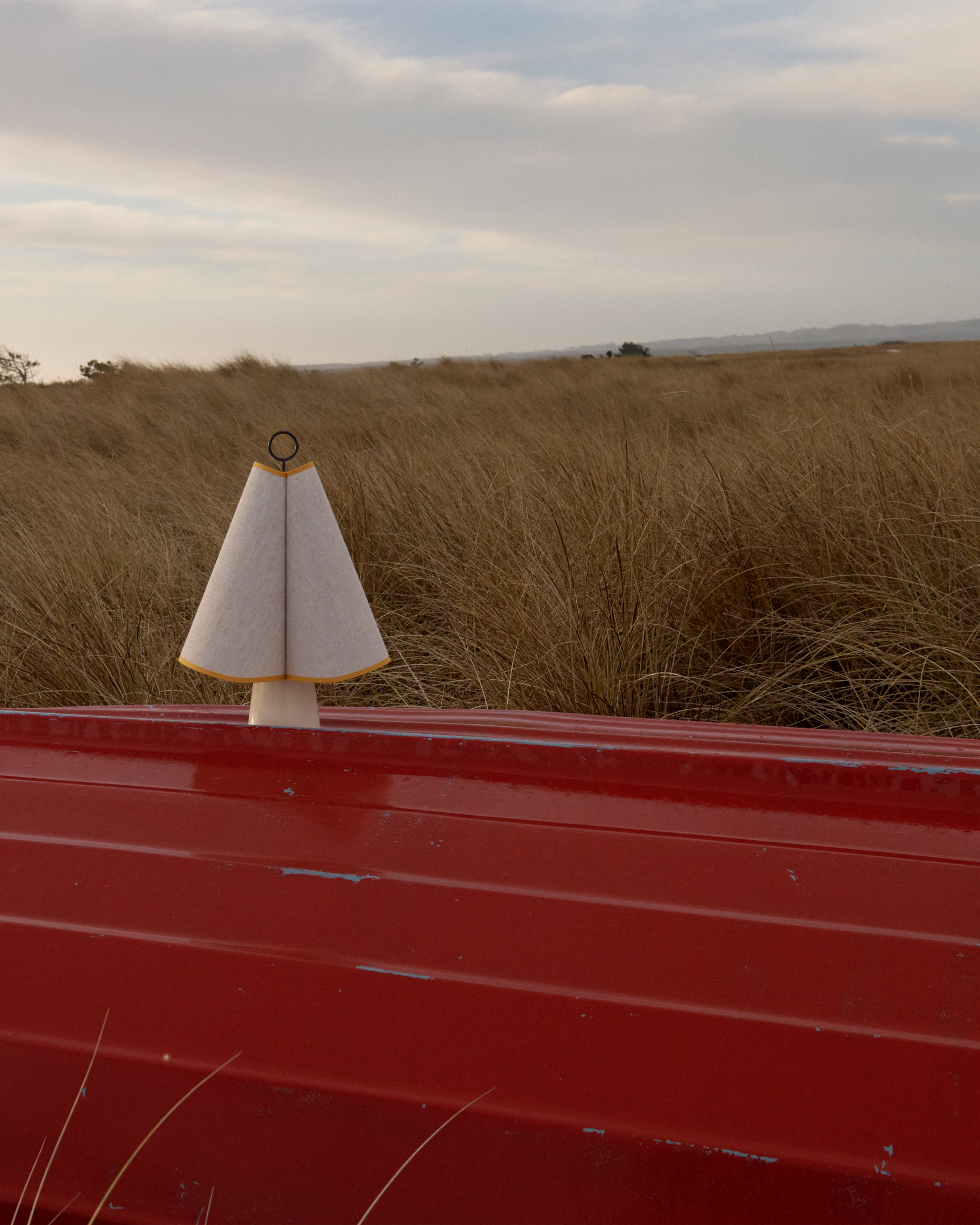 Portable lamp HORNBÆK white with yellow finish