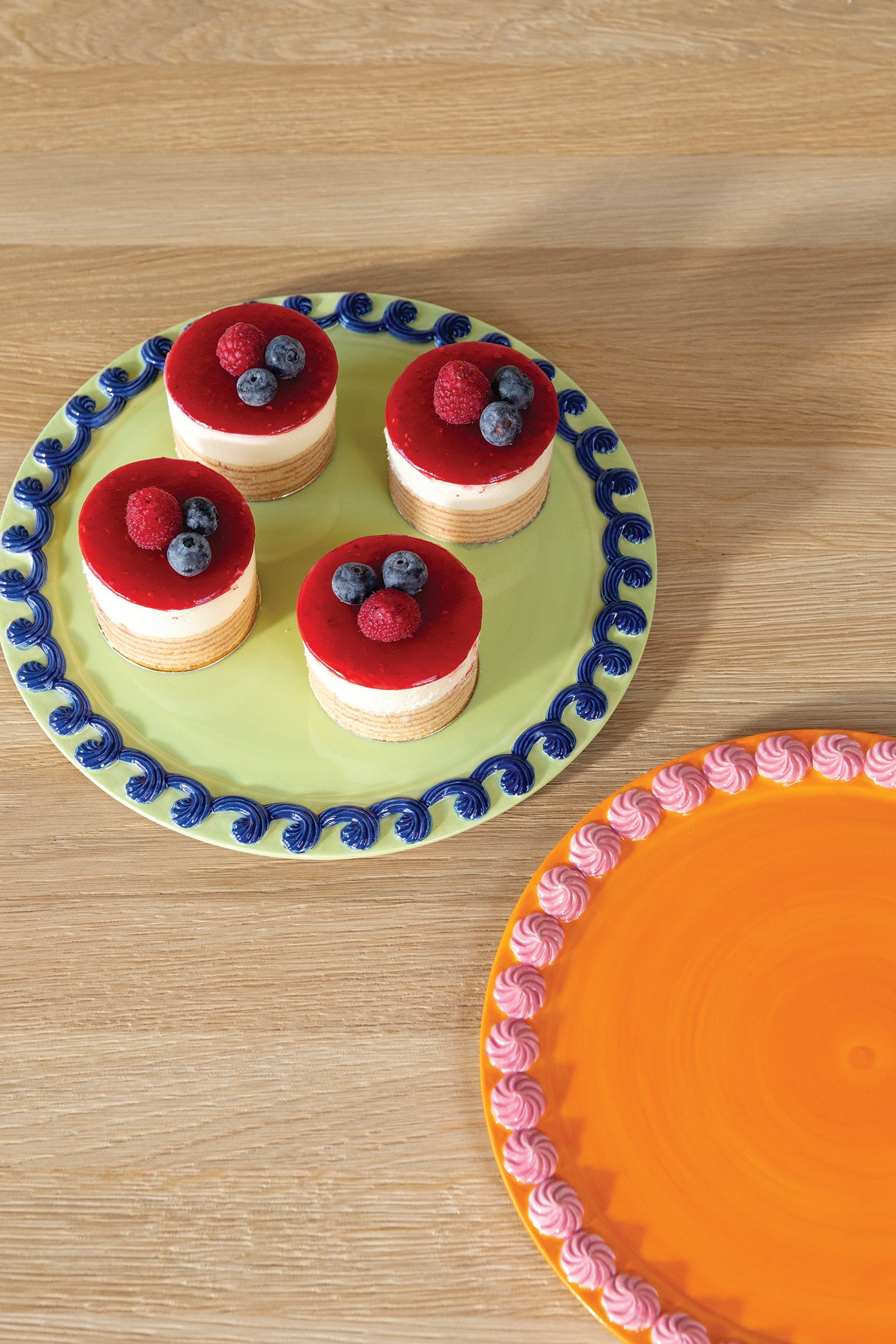 Servierteller WHIP gelb mit blau