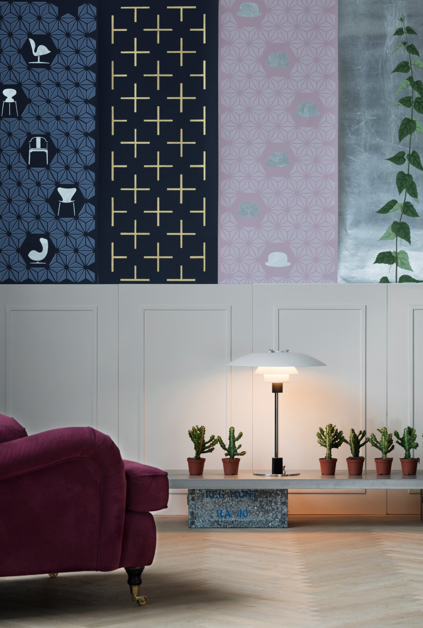 PH 4/3 table lamp white with chrome base