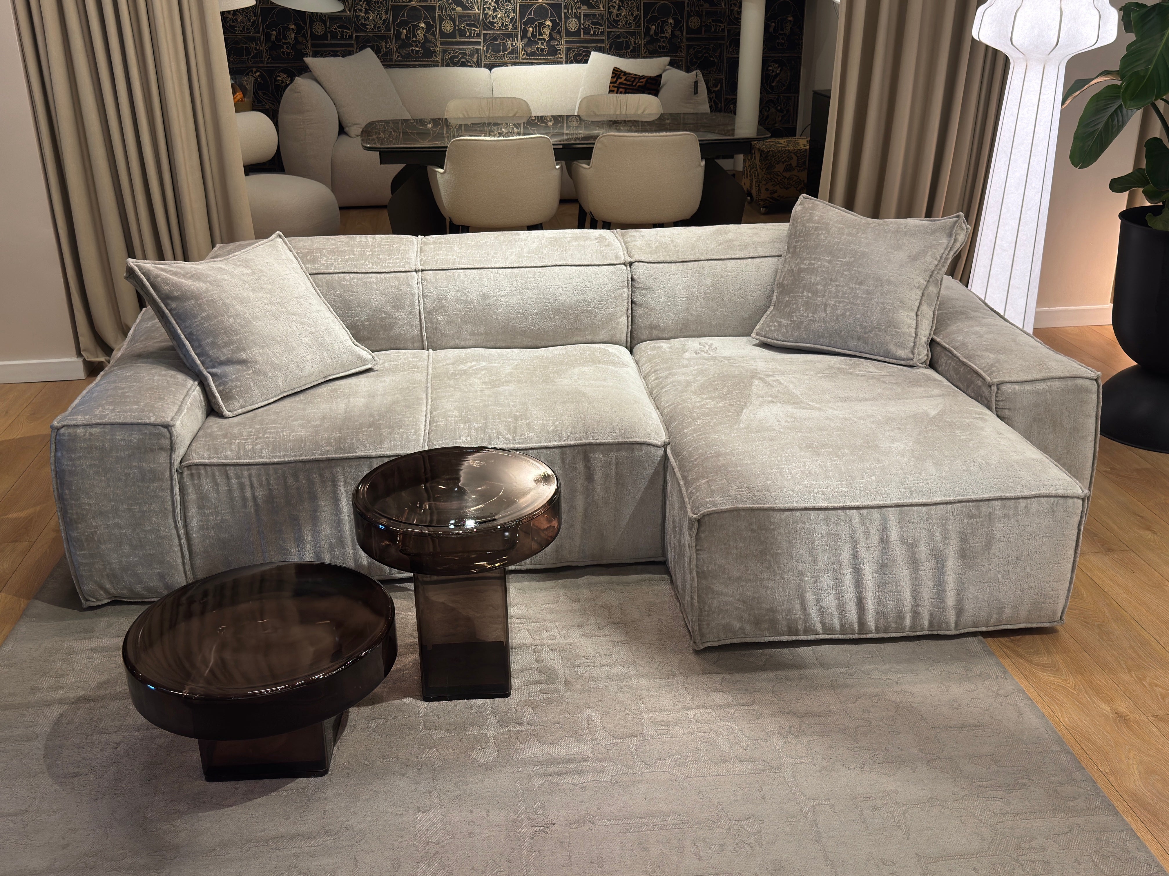 Ecksofa mit 2 Kissen in Grau aus Smeraldo-Stoff - Ausstellungsstück
