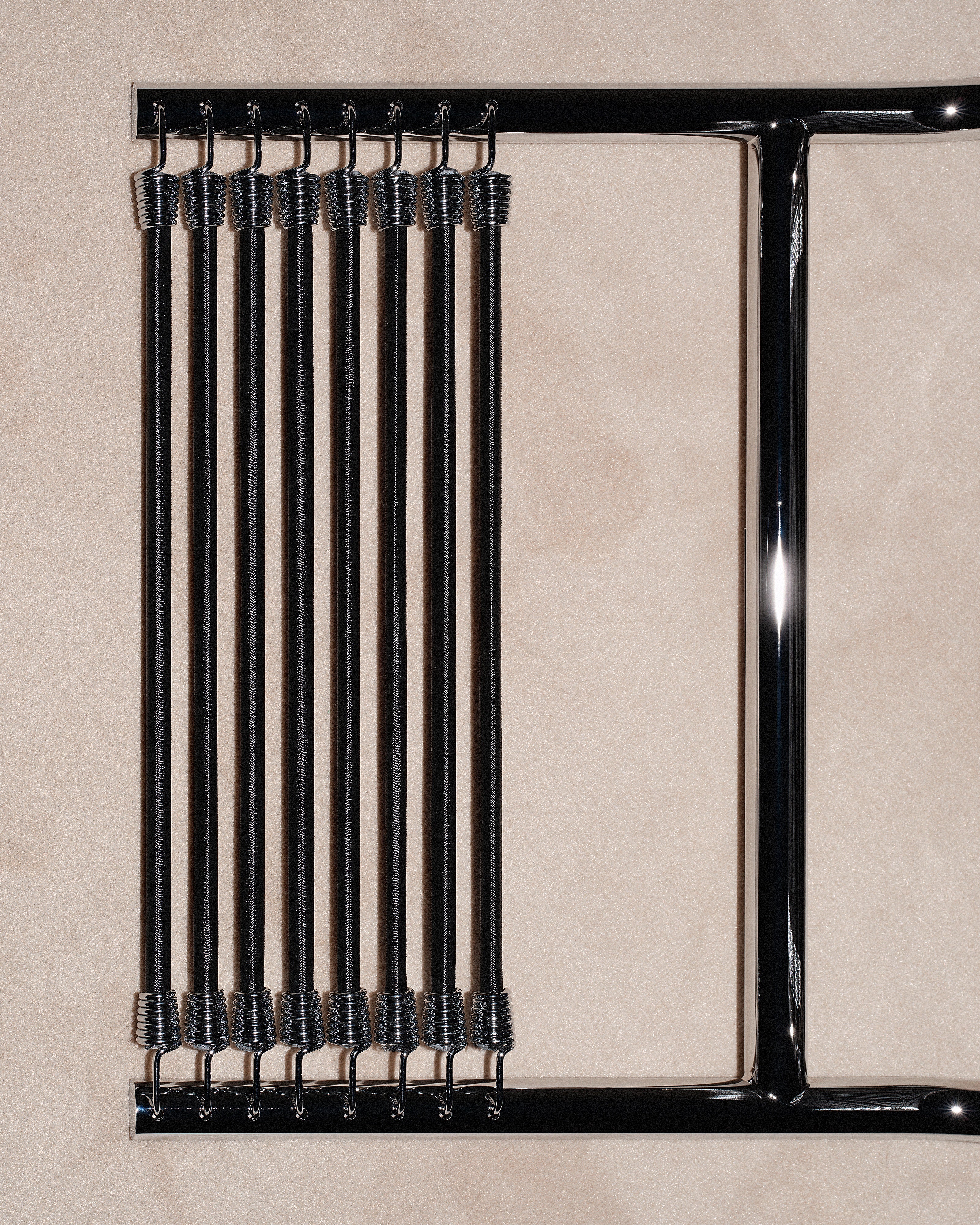 Stuhl SANDOWS N°212 schwarz mit Stahlbasis