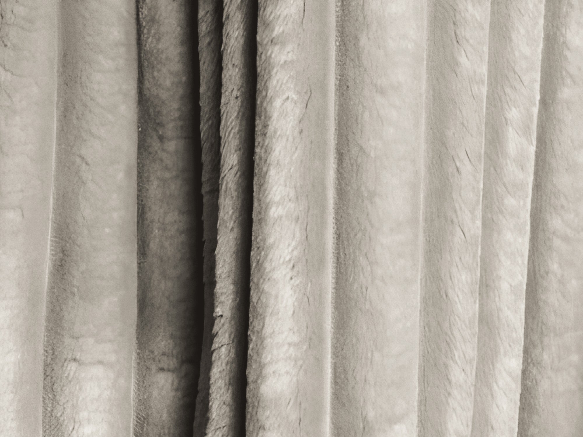 Linksseitige Schlafcouch KONA in dunkelbeigem Cord