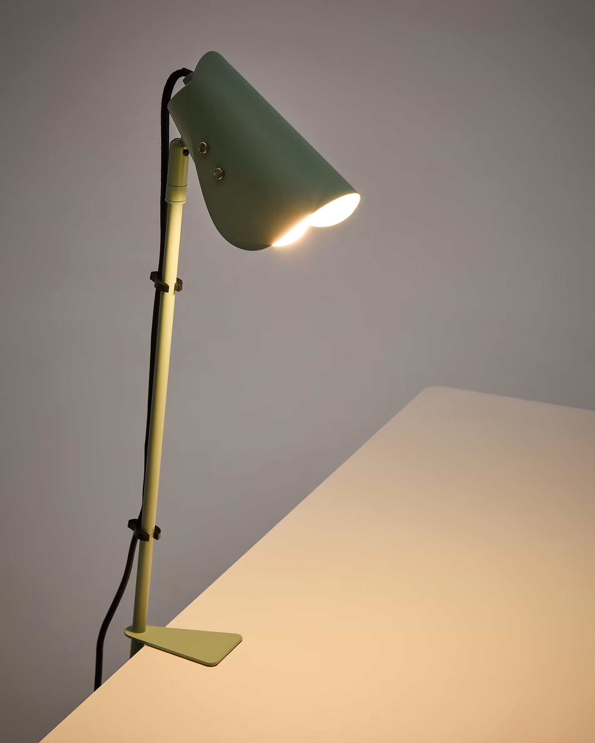 Schreibtischlampe mit Klemme JULA grün