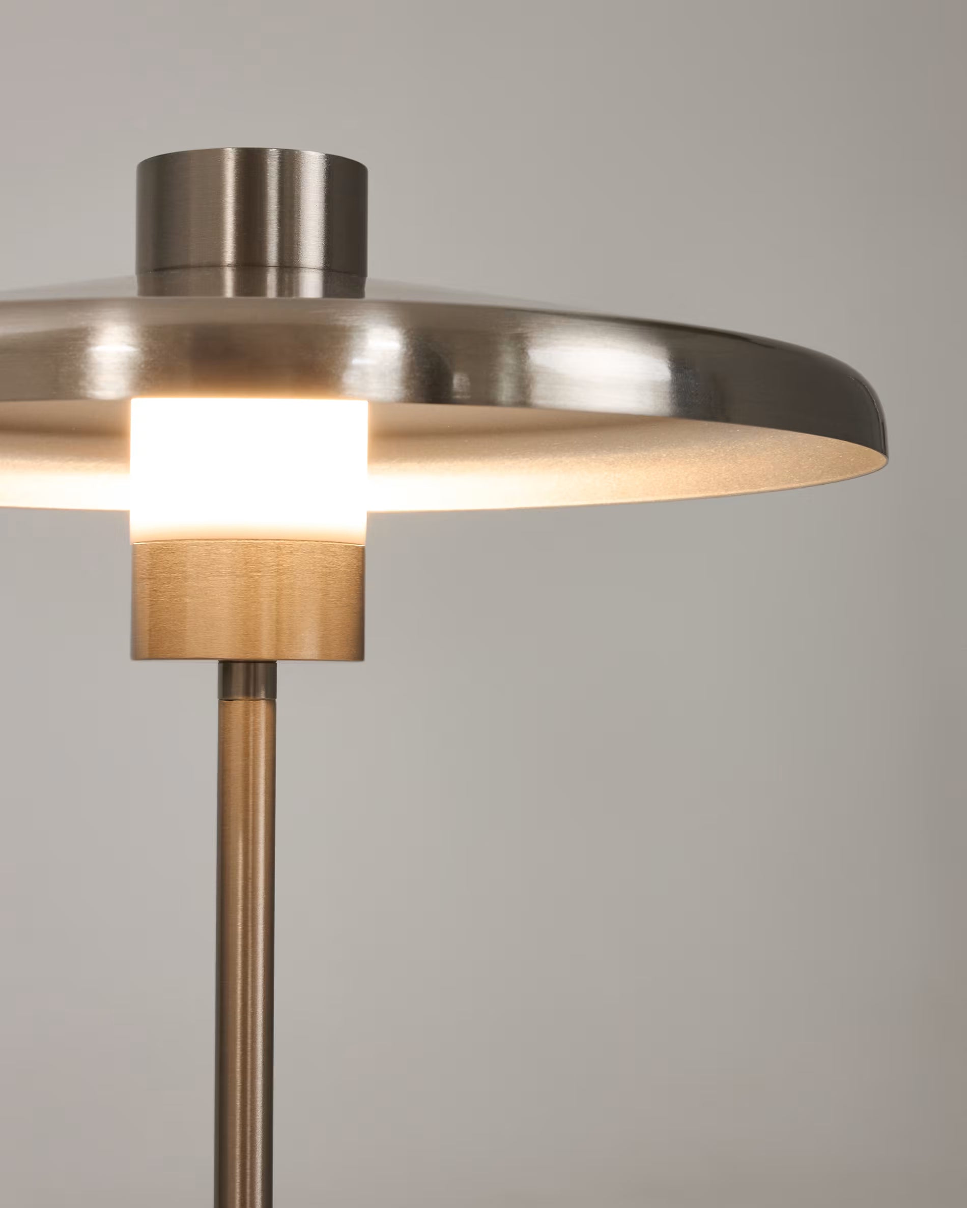 Tischlampe NUVIRA silber
