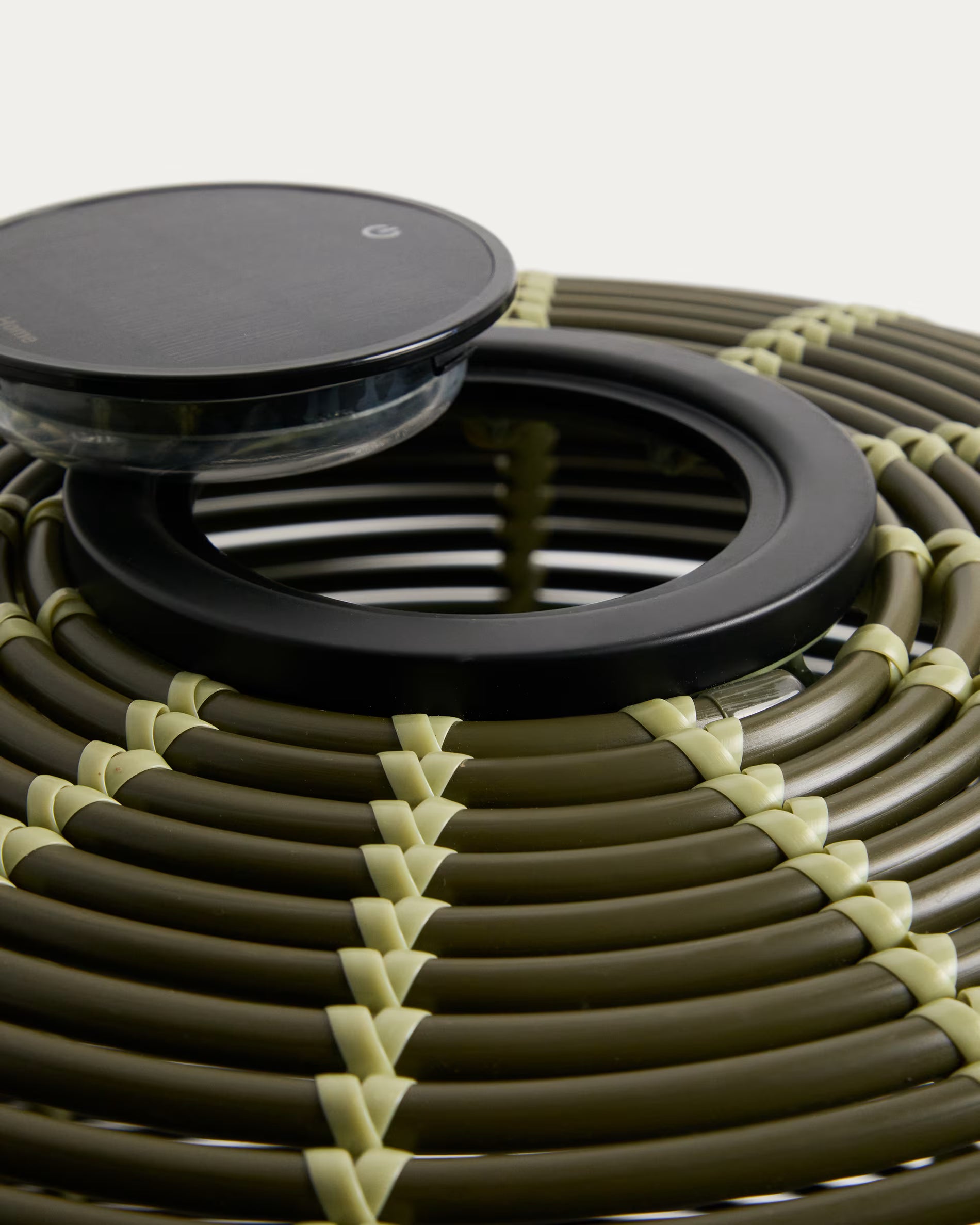 Solar-Gartenlampe GAROINA grüner synthetischer Rattan