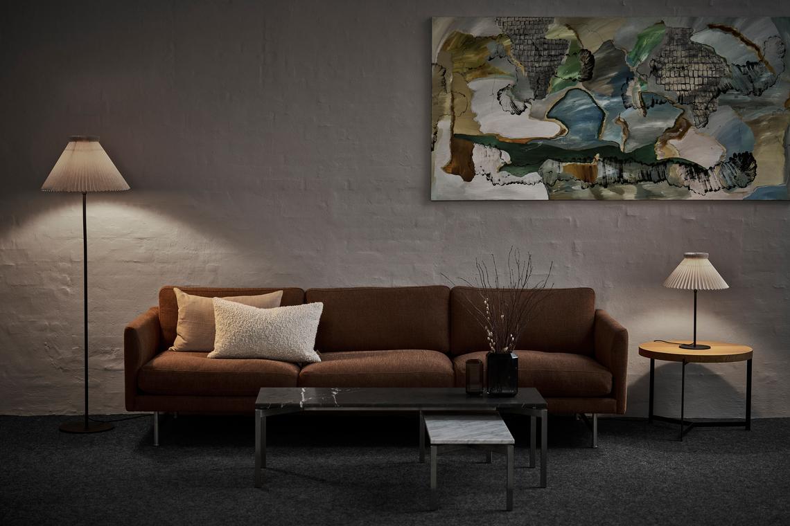 Floor lamp MODEL 334 white with black base