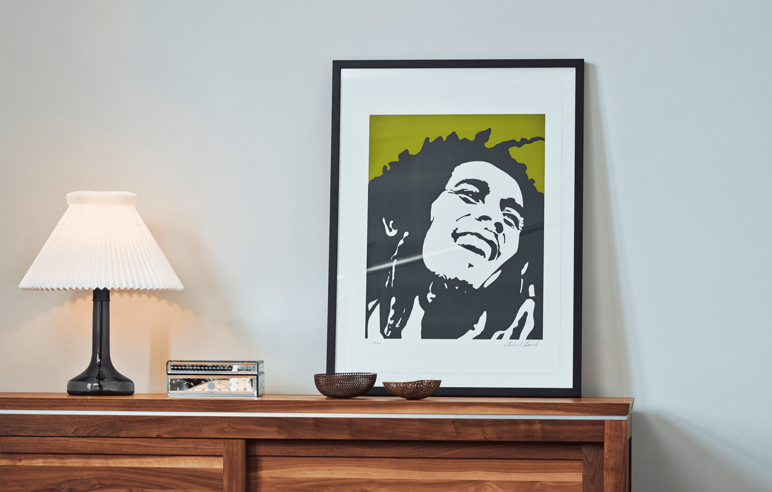 Table lamp MODEL 343 white with dark gray base