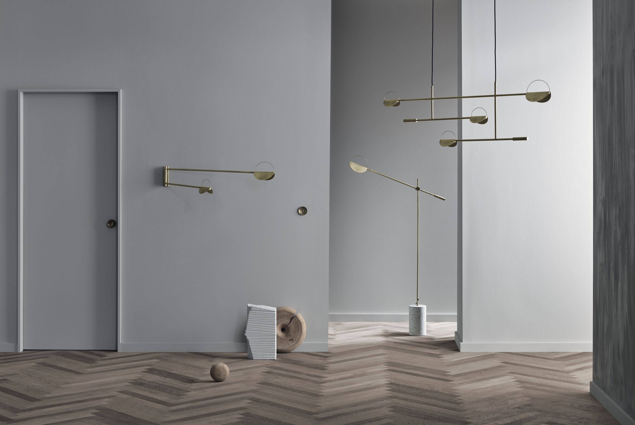 Two-Point Wall Lamp with Arm LEAVES Brass