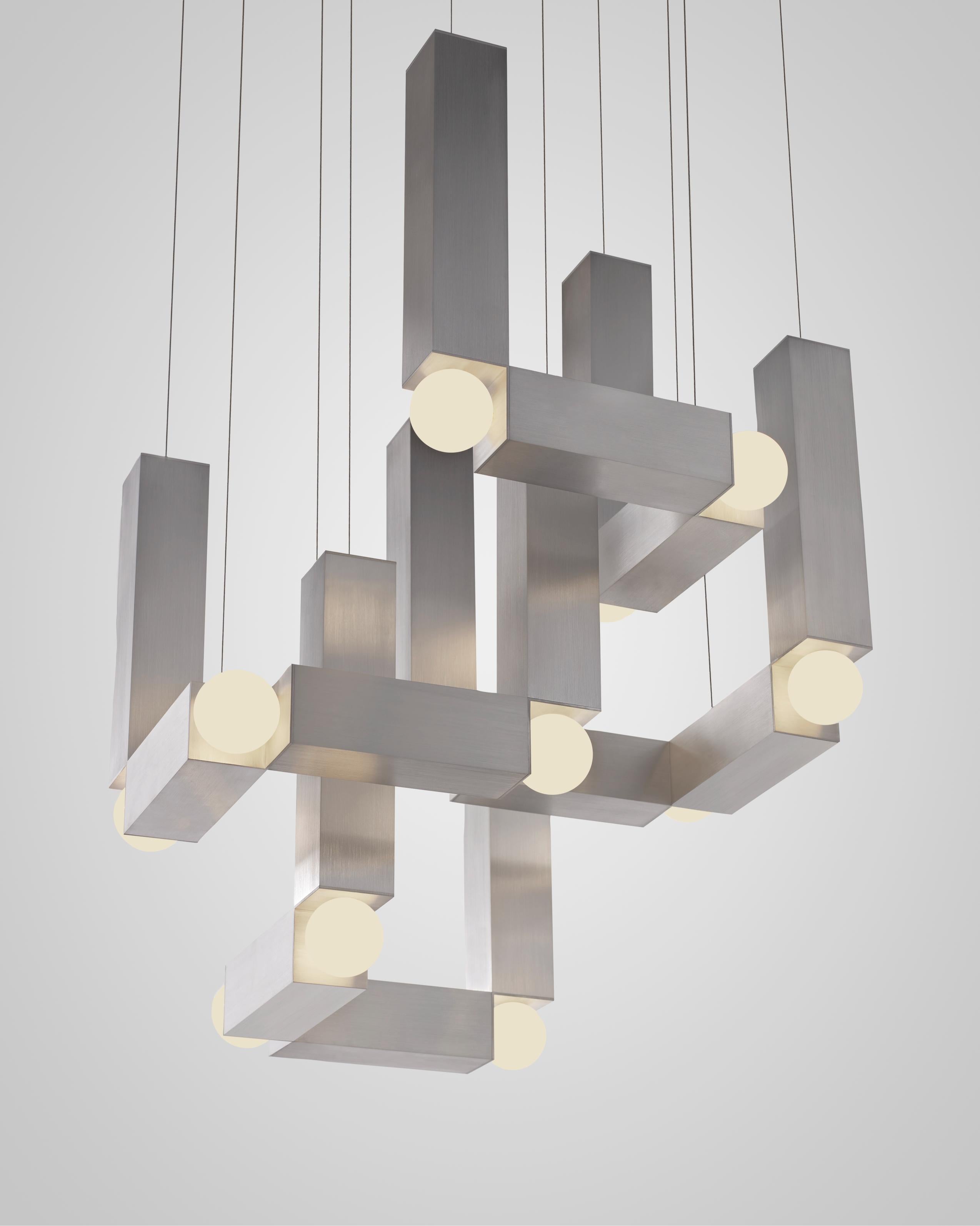 Pendelleuchte VESPER QUATTRO mit opalisiertem Schirm und silbernem Finish