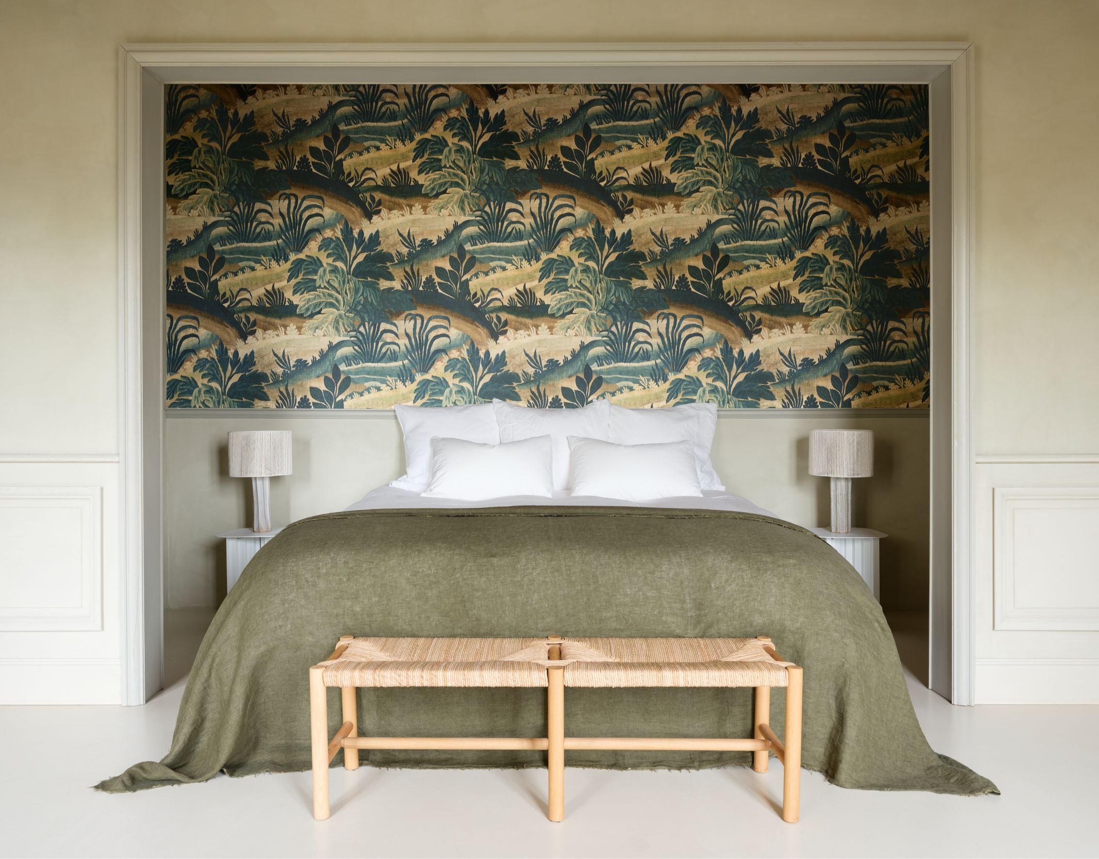 Textil-Tapete mit Pflanzenmotiv COLLINES braun mit beige