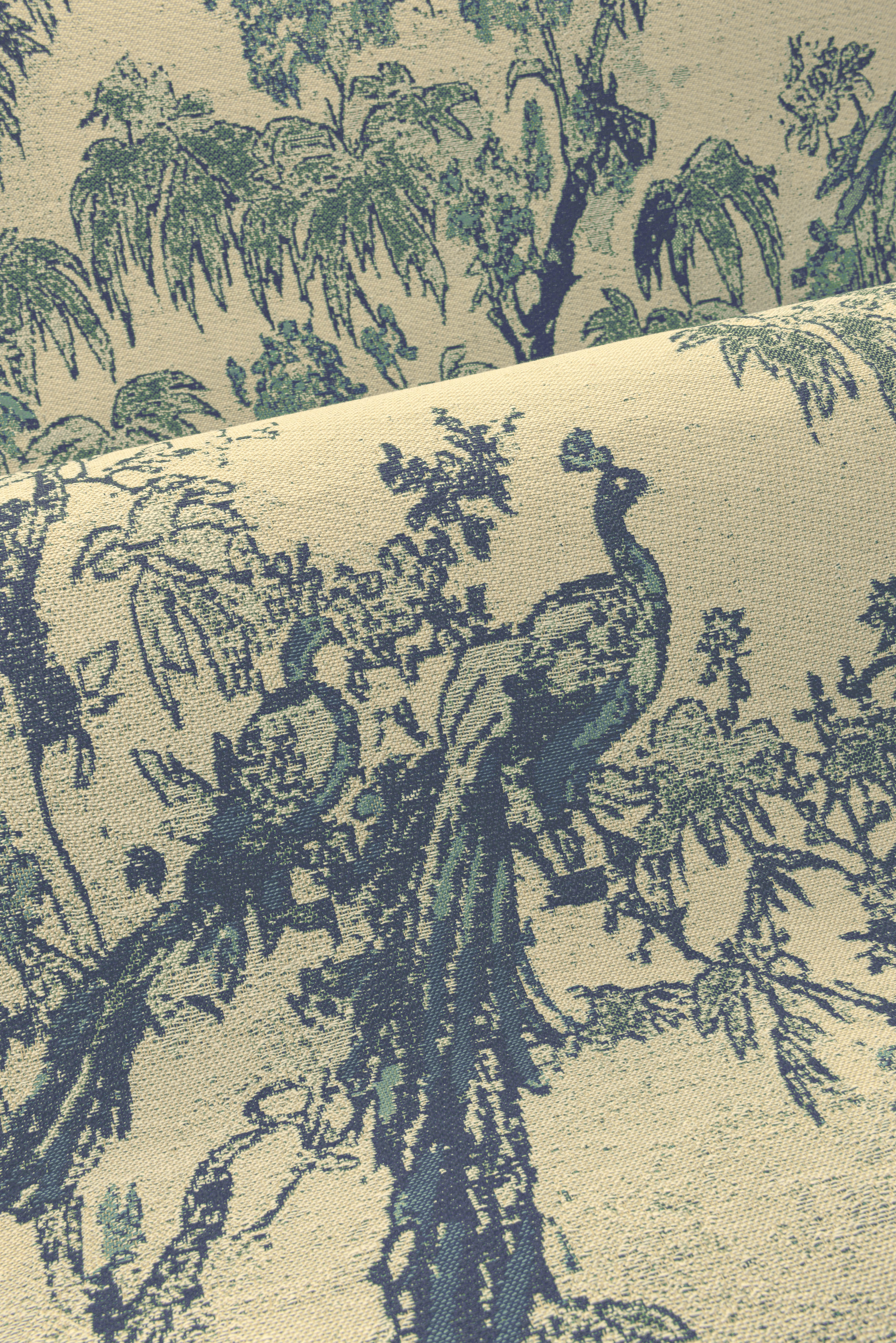 RAMAGE Gray Textile Wallpaper with Plant Motif